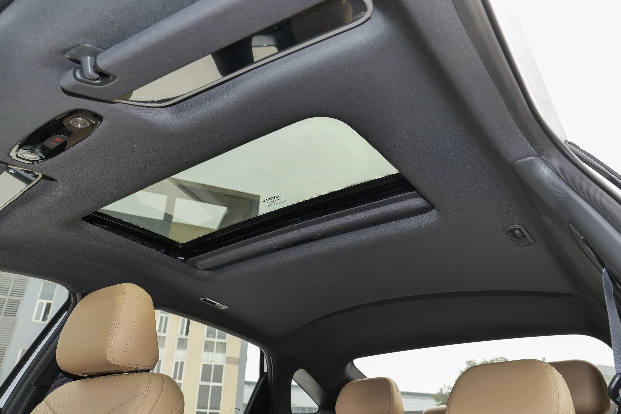 Geely Galaxy L6 2024 space-3