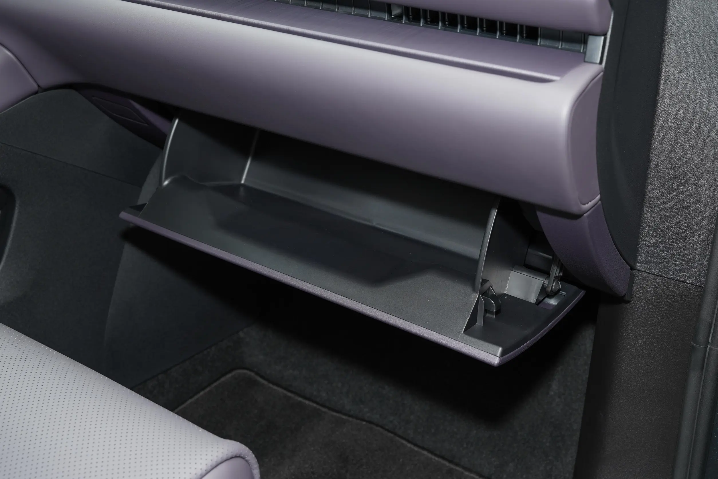 Leapmotor C16 2024 interior-4