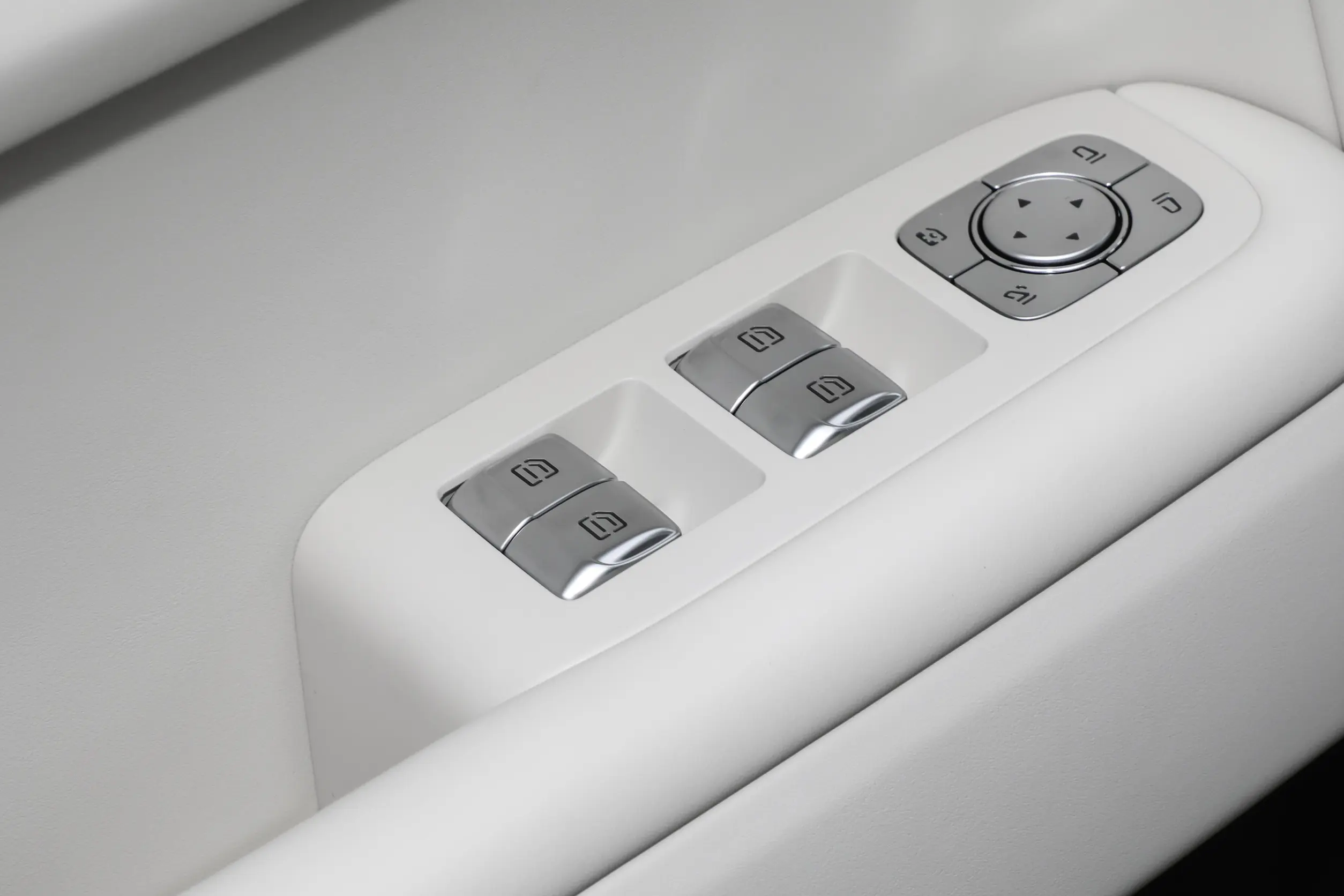 Li Auto L8 picture (4)