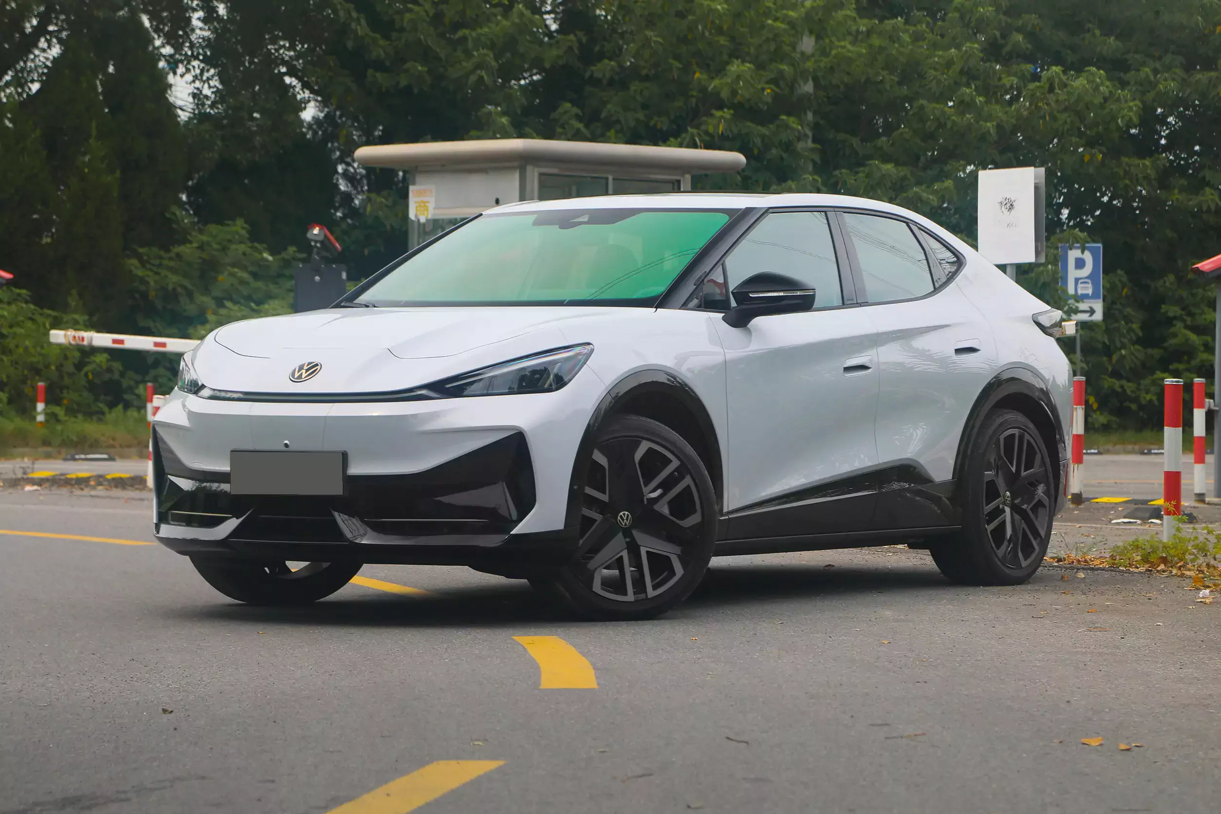 Volkswagen ID. UNYX 2024 picture-3