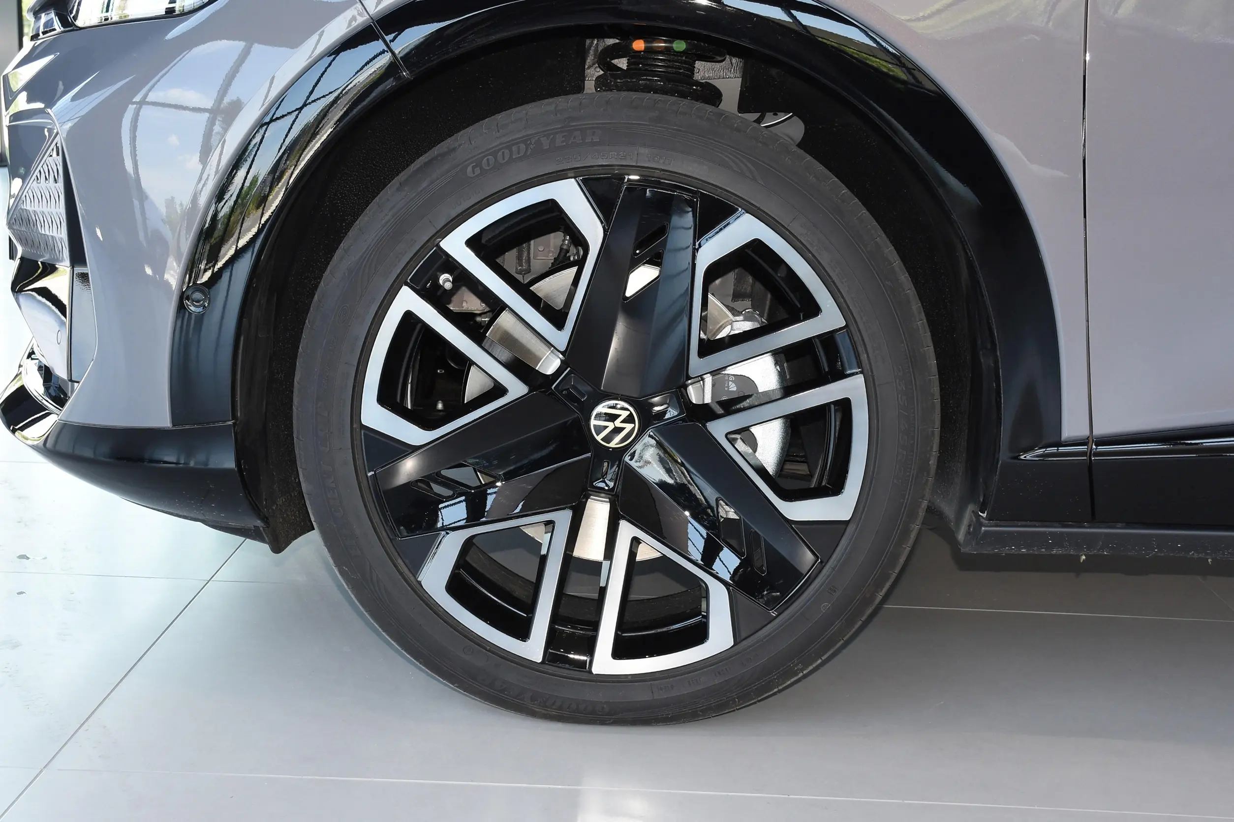 Volkswagen ID. UNYX 2024 picture-5