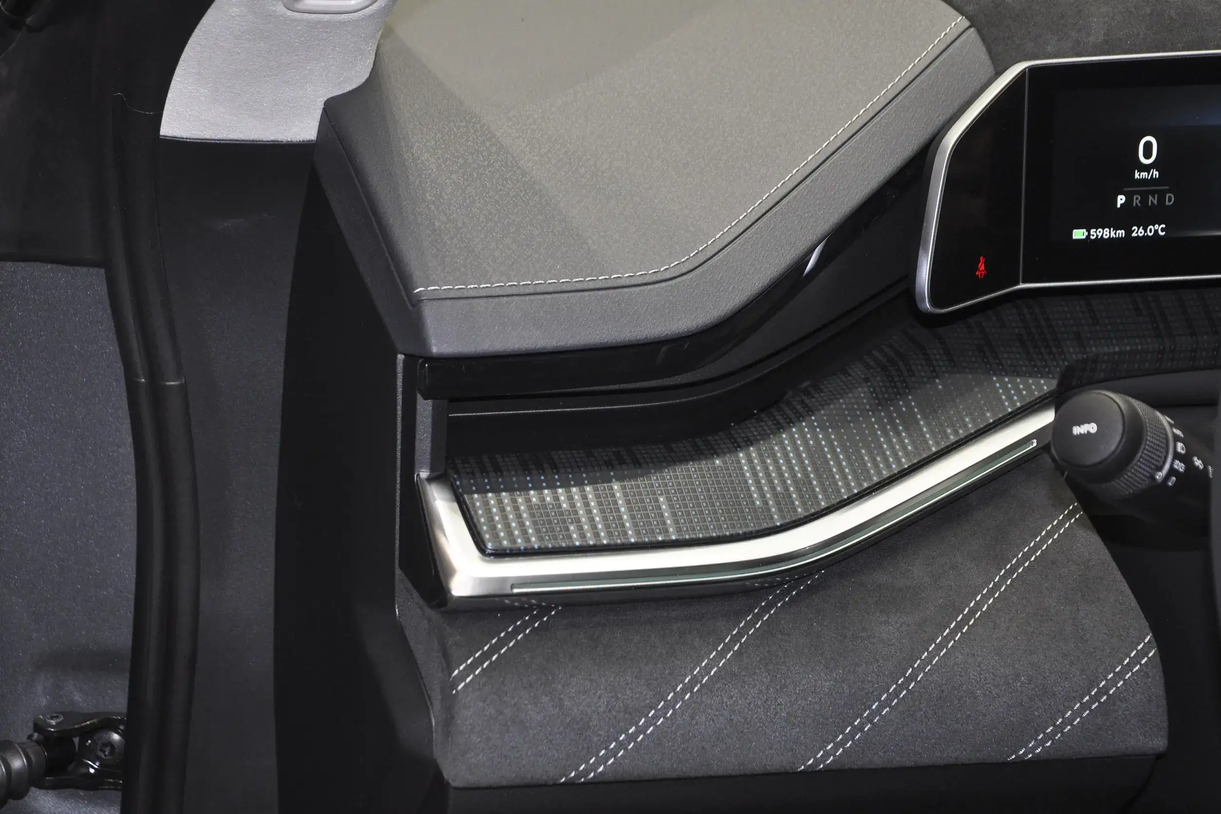 ZEEKR 001 2023 picture (12)