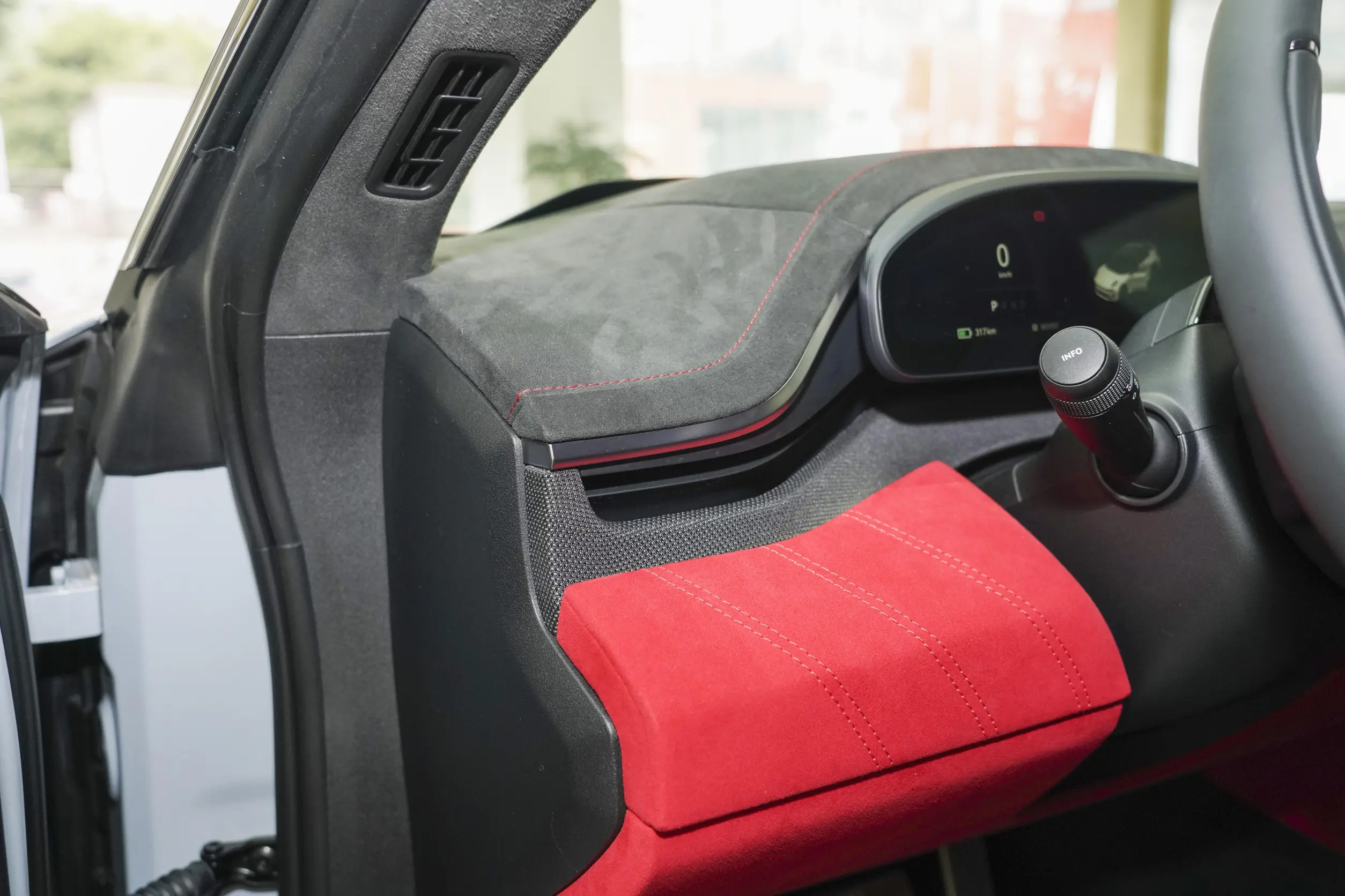 ZEEKR 001 FR picture (9)