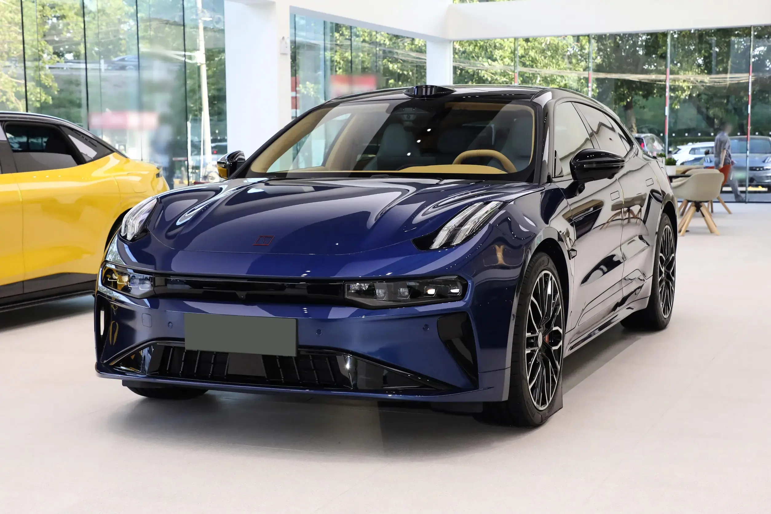 ZEEKR 001 picture (8)