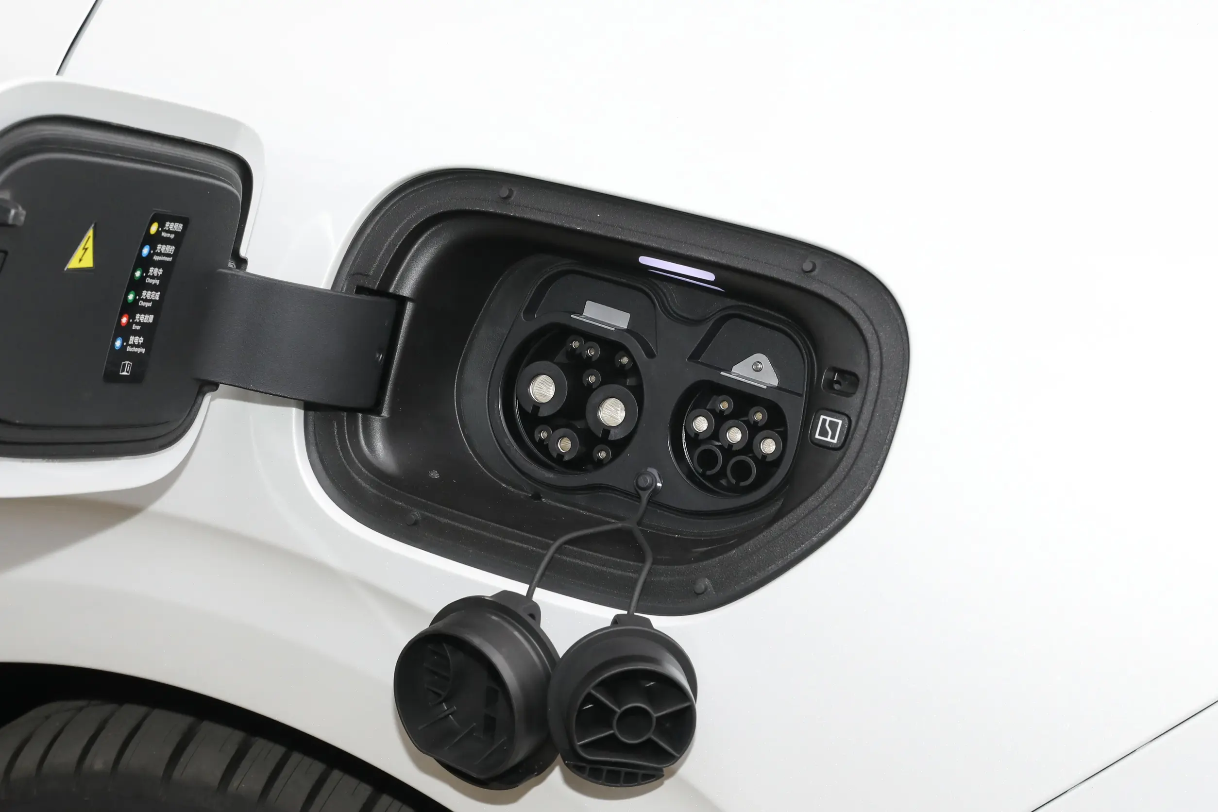 ZEEKR 007 picture (11)