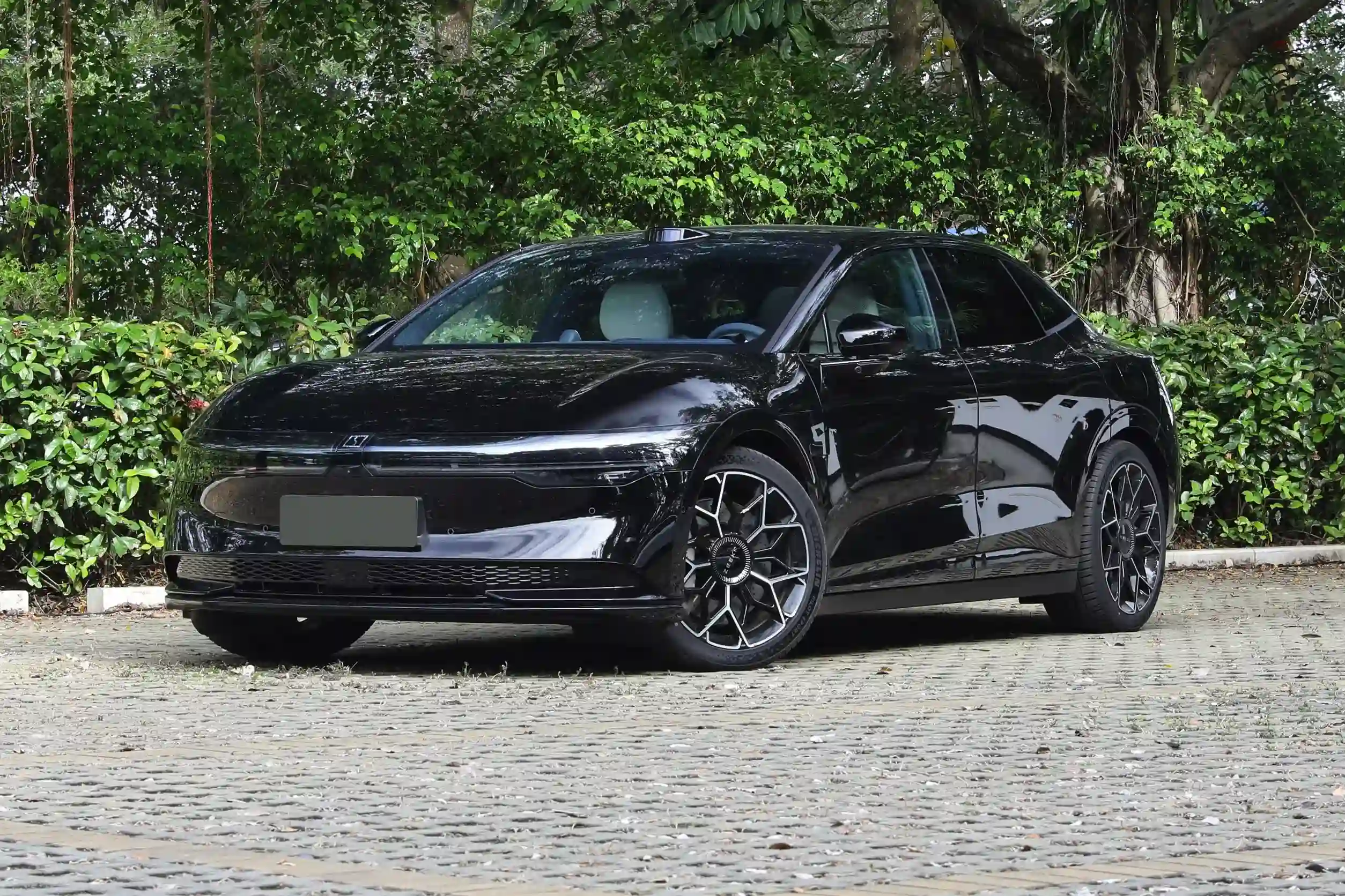 ZEEKR 007 picture (2)