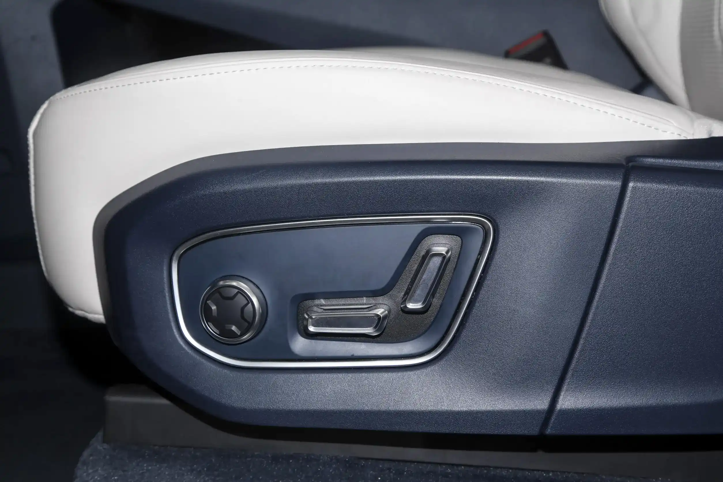 ZEEKR 009 picture (5)