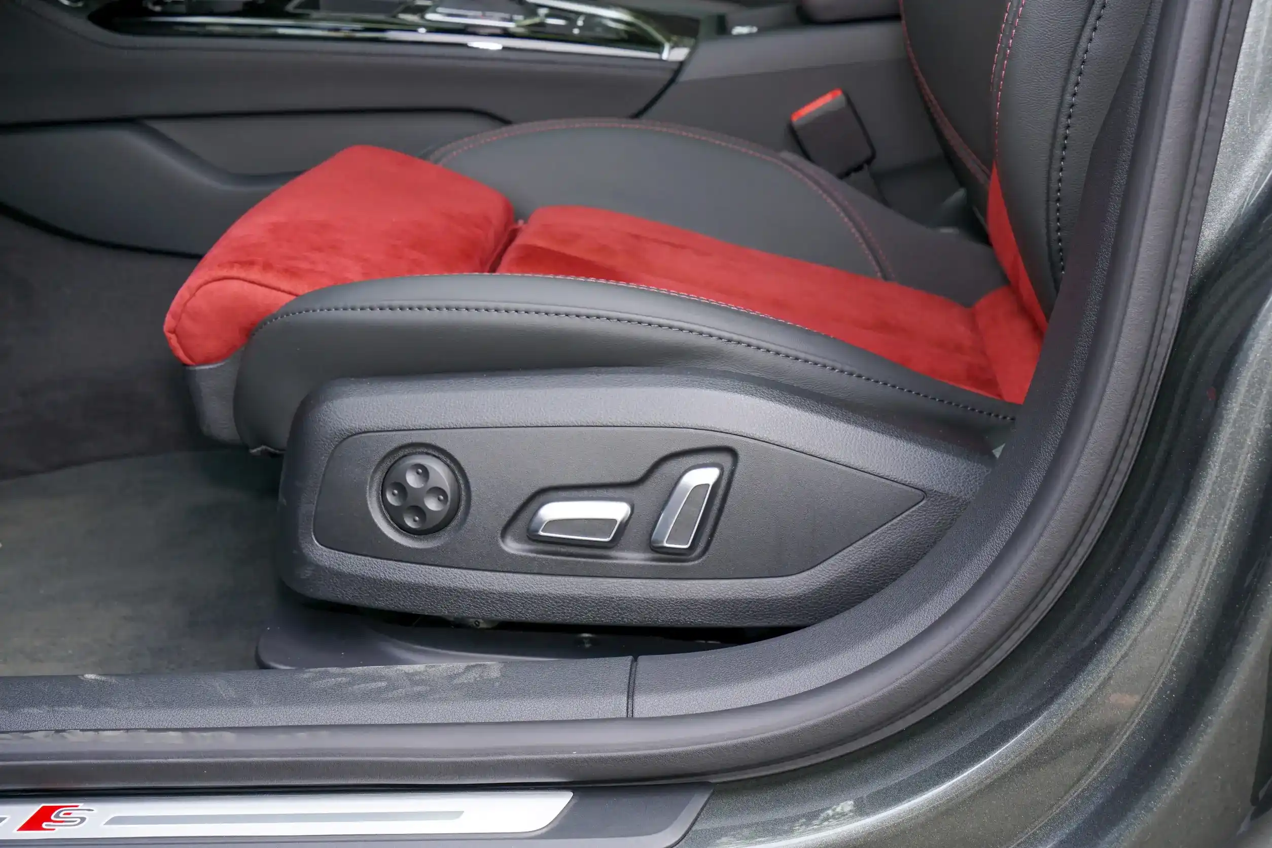 Audi A4L picture (11)