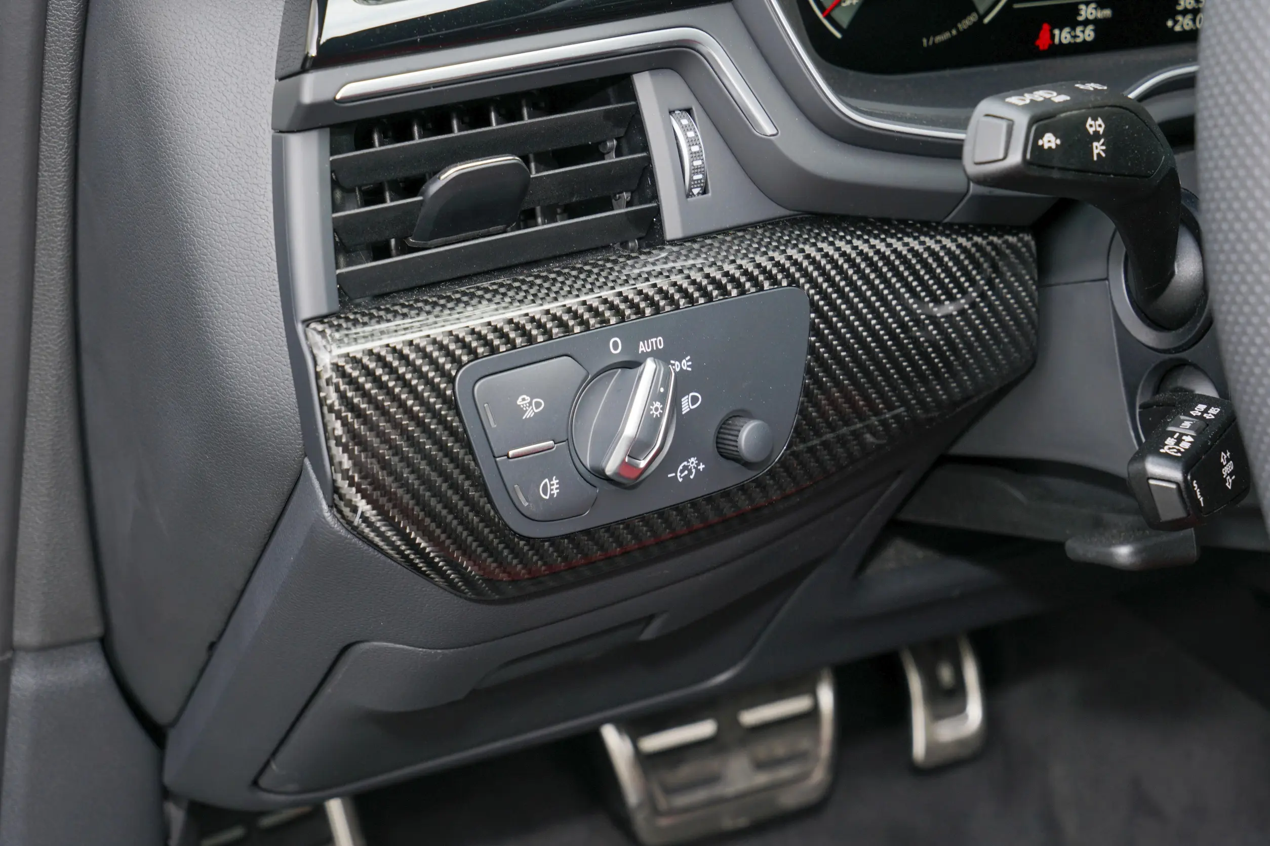 Audi A4L picture (9)