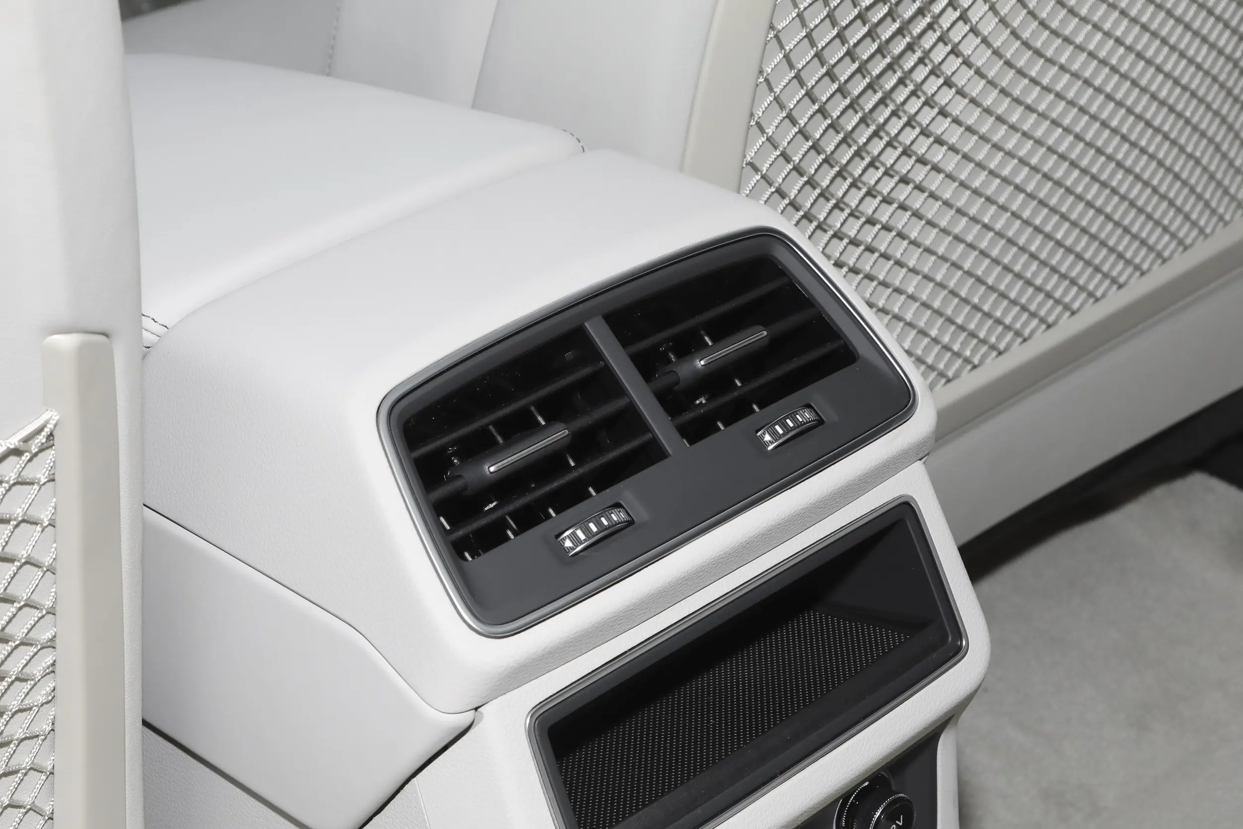 Audi A6L picture (6)