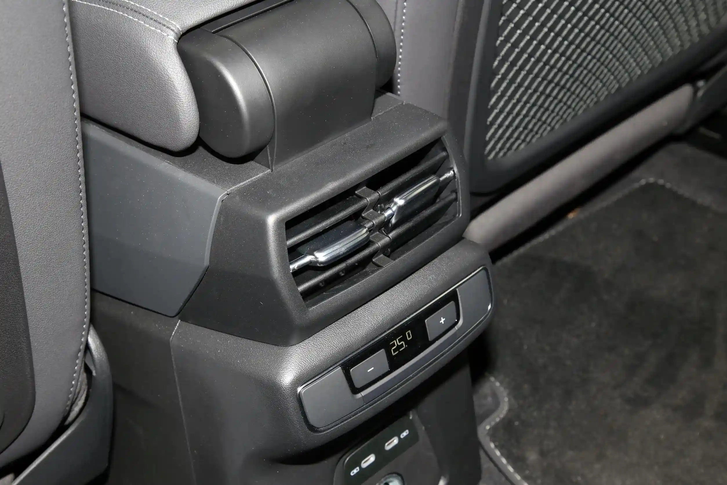 Audi Q4 e-tron picture (6)