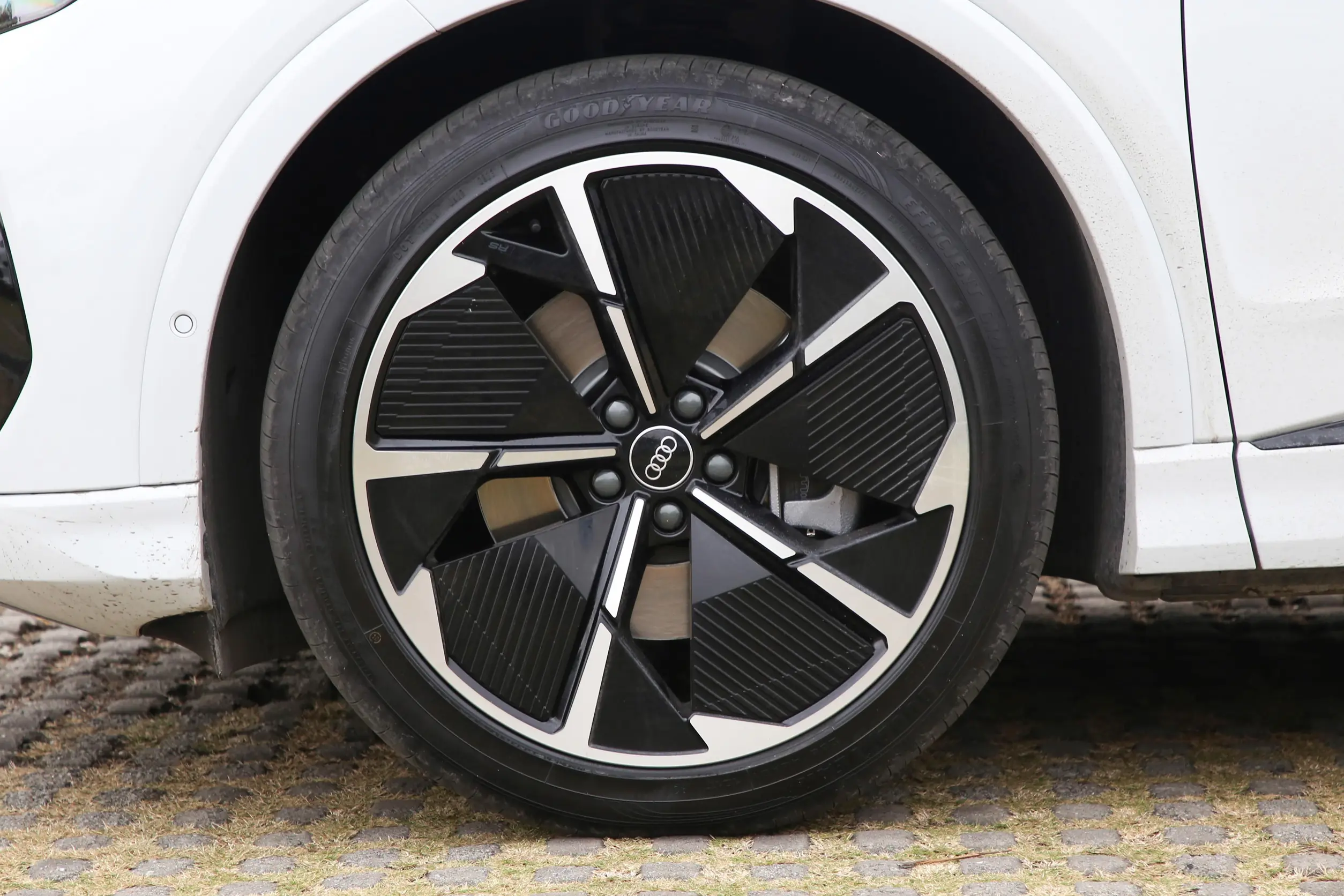 Audi Q4 e-tron picture (8)