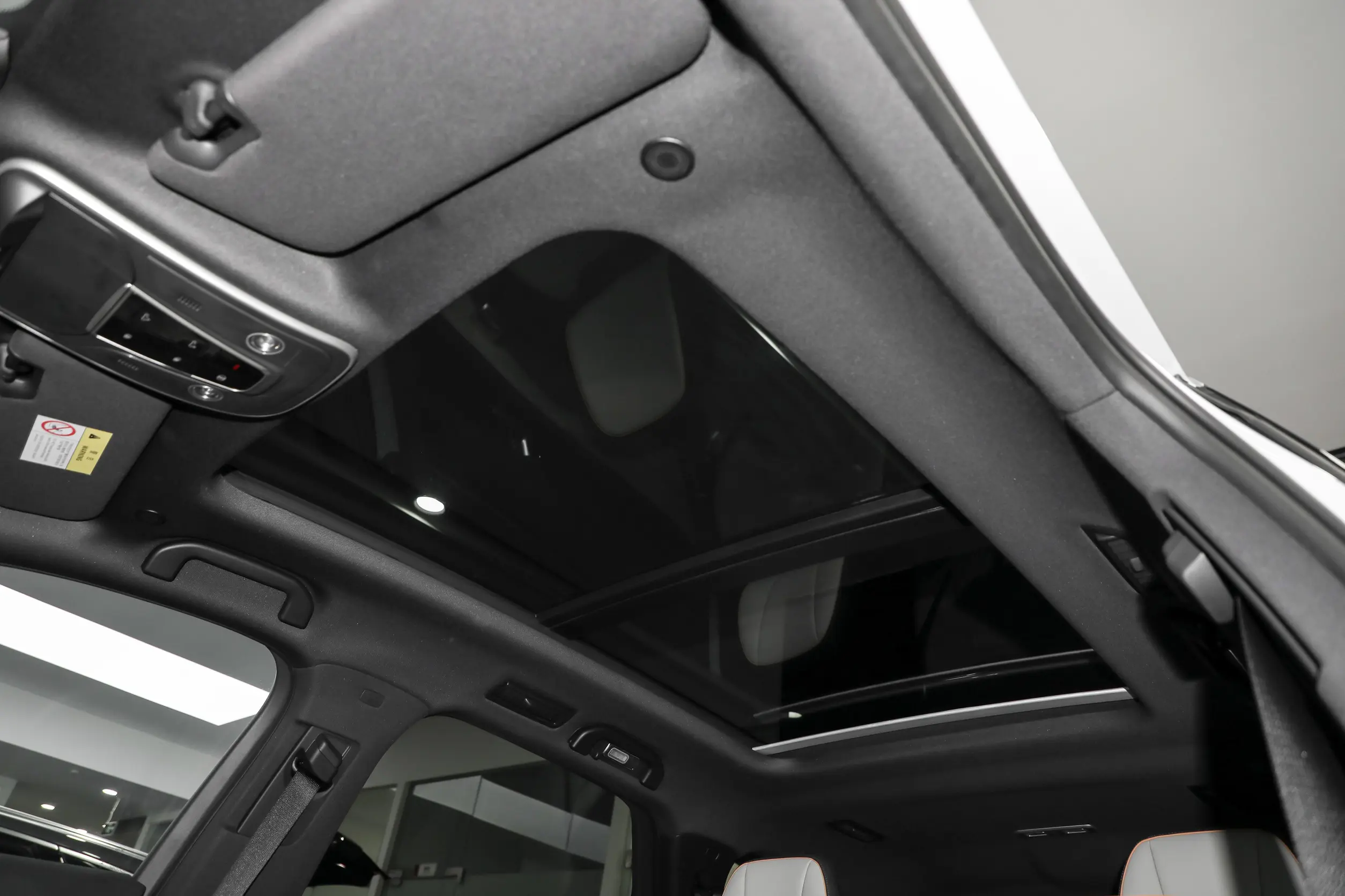 BYD Tang EV 2024 space-3