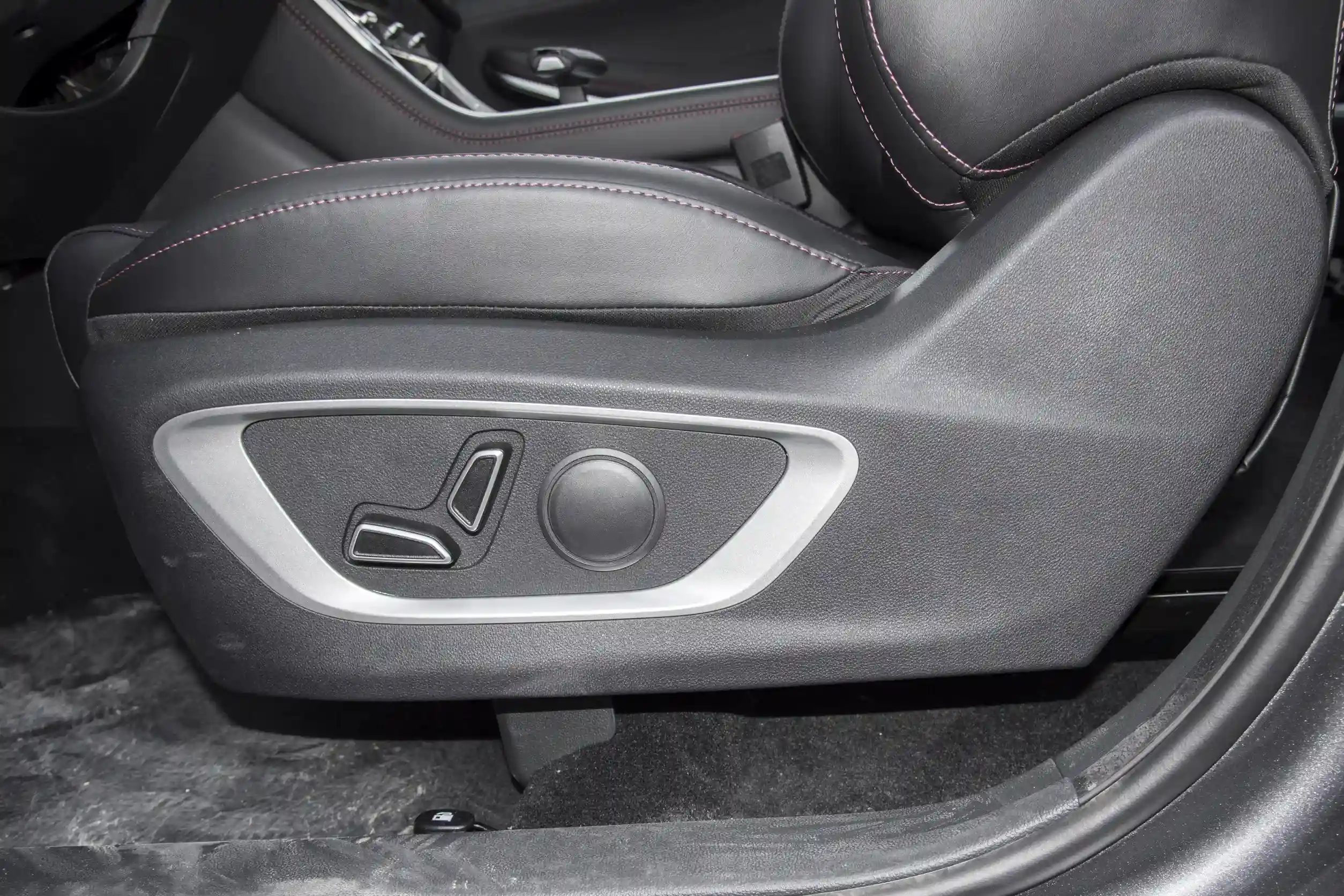 Changan CS75 picture (4)