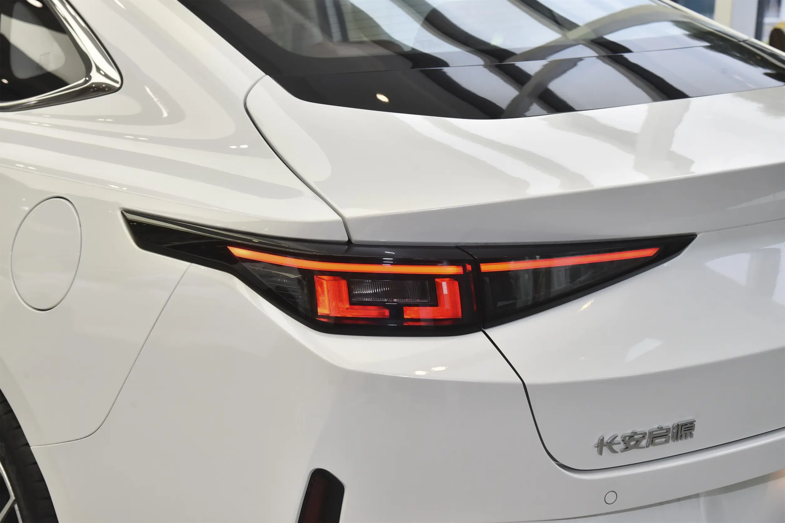 Changan NEVO A05 picture (2)