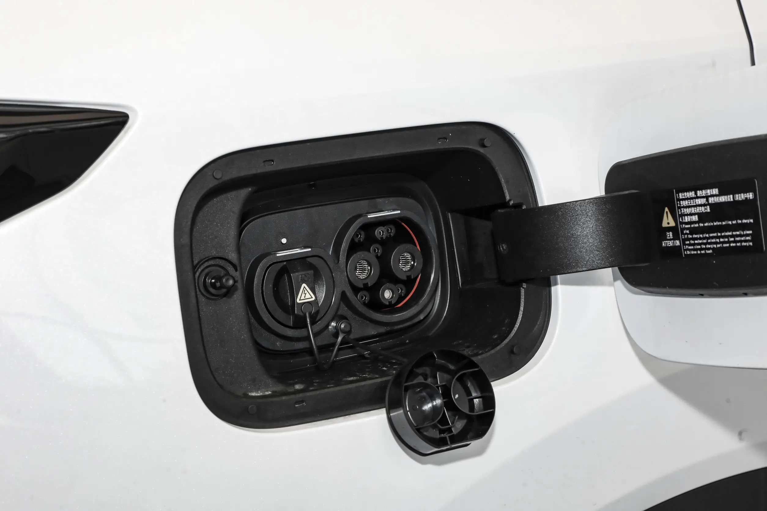 Changan NEVO Q05 picture (1)