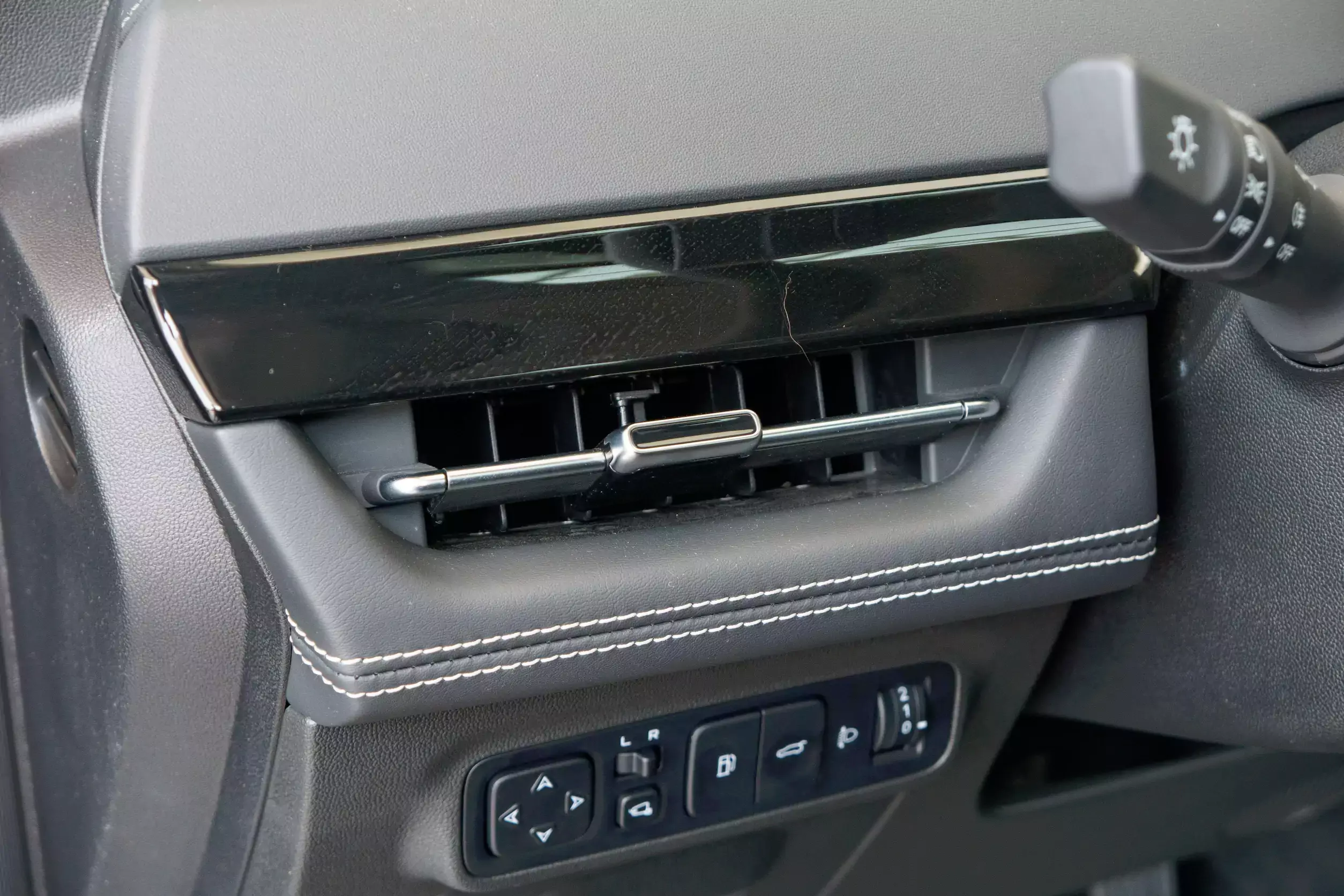 Changan UNI-K idd picture (9)