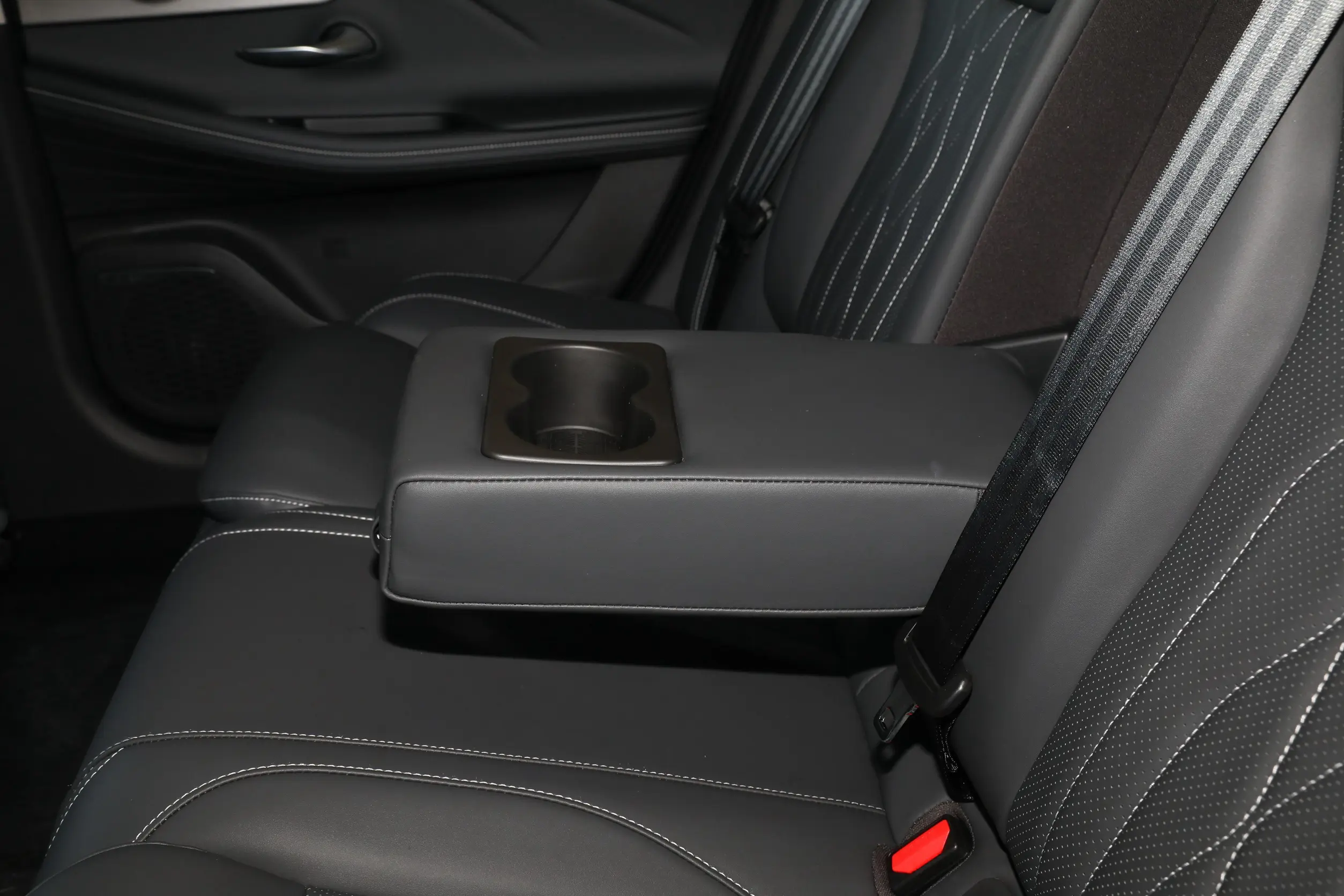 Chery ARRIZO 8 picture (7)