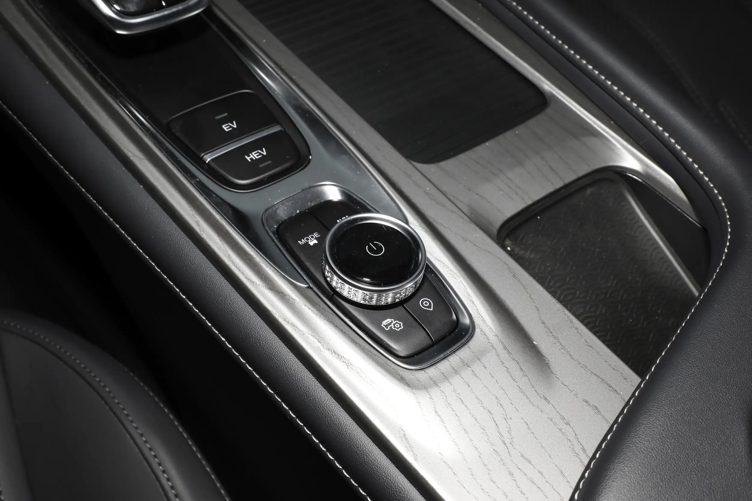 Chery Fulwin A8 picture (12)