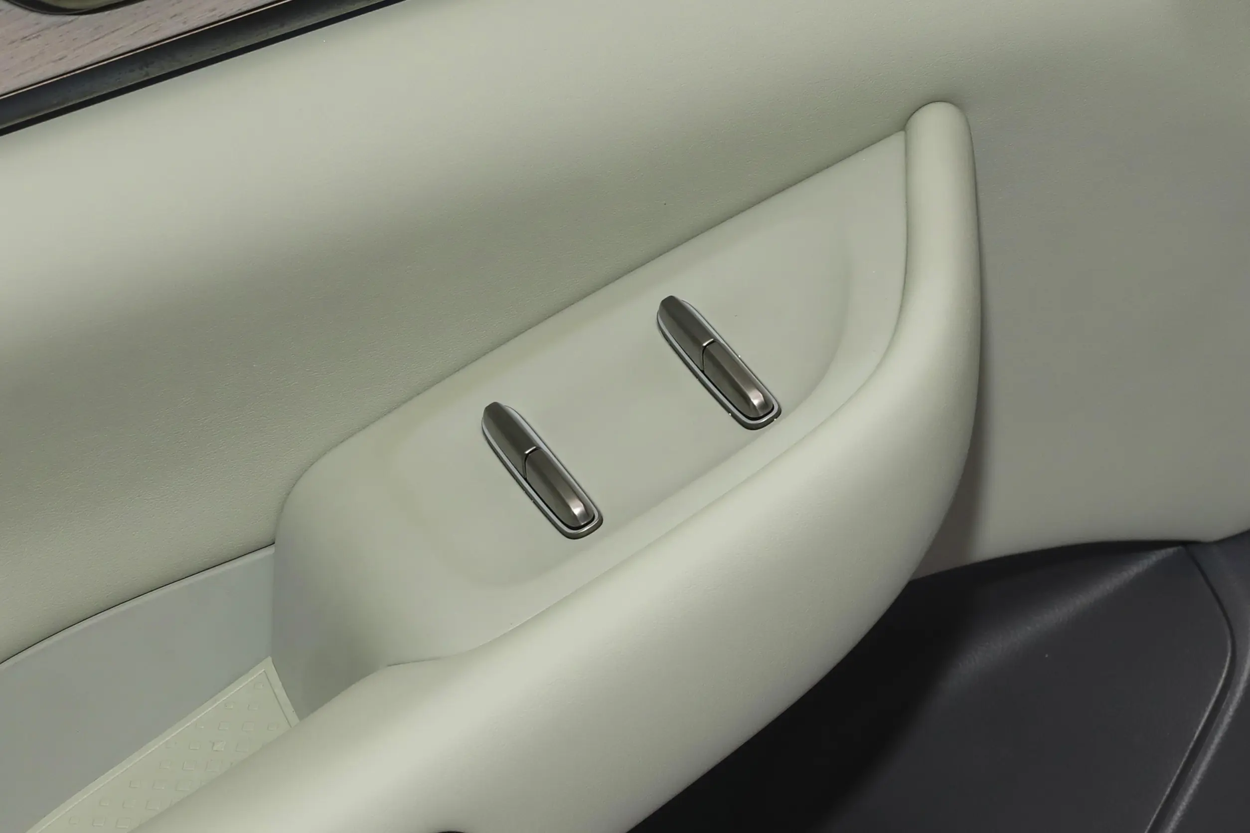 EXEED Sterra ES picture (4)