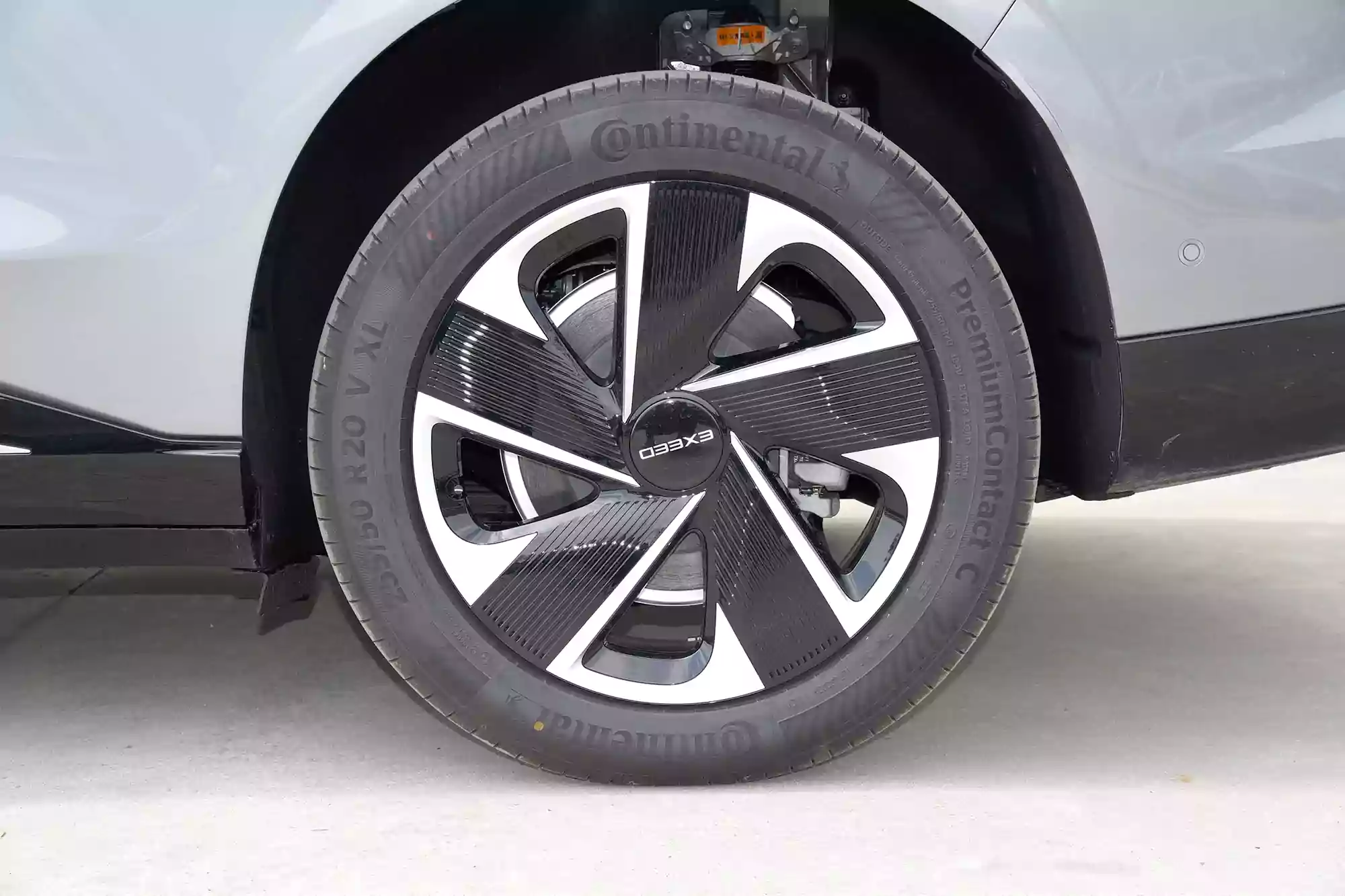 EXEED Sterra ET 2024 picture-1