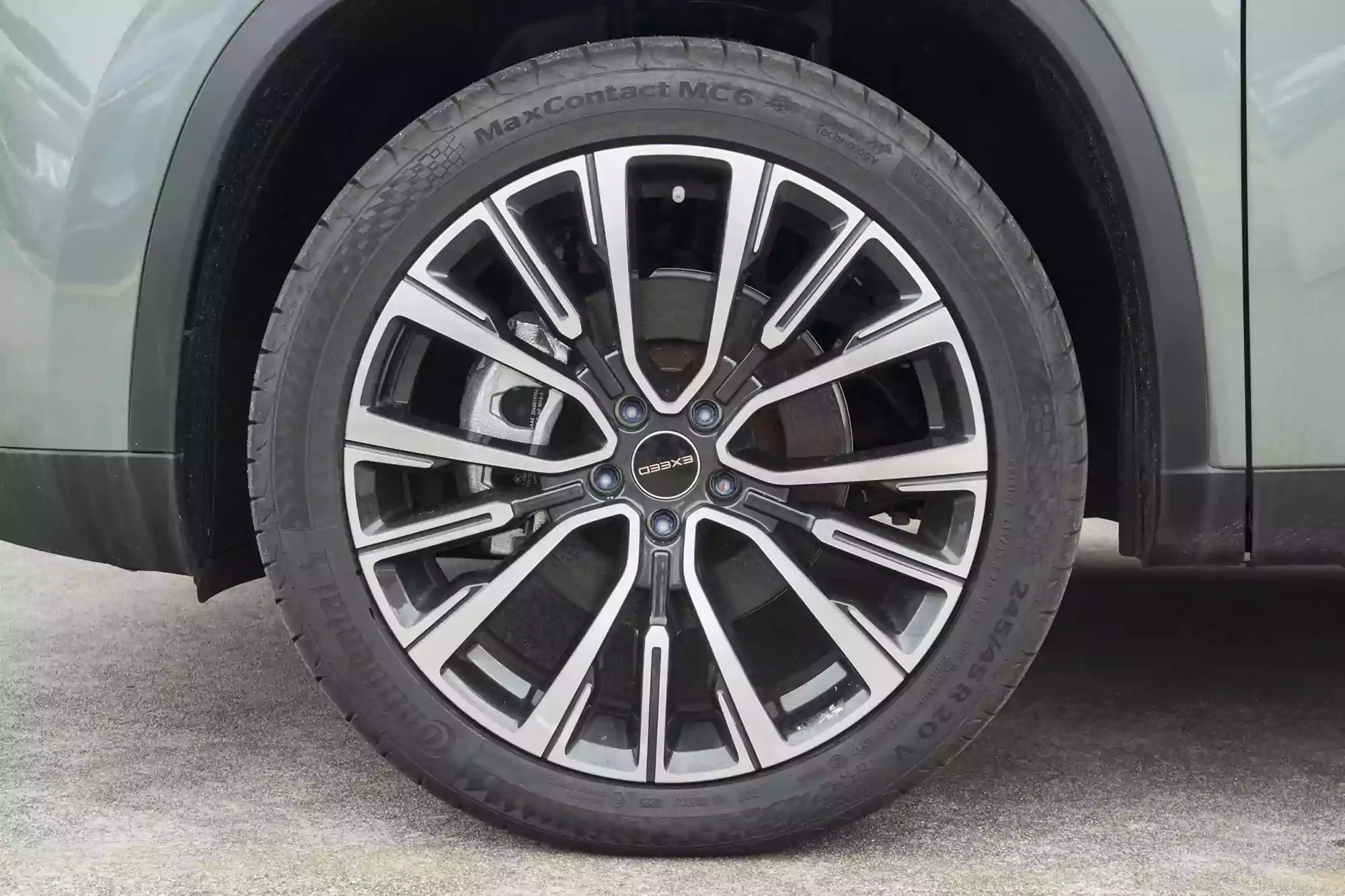 EXEED TXL picture (2)