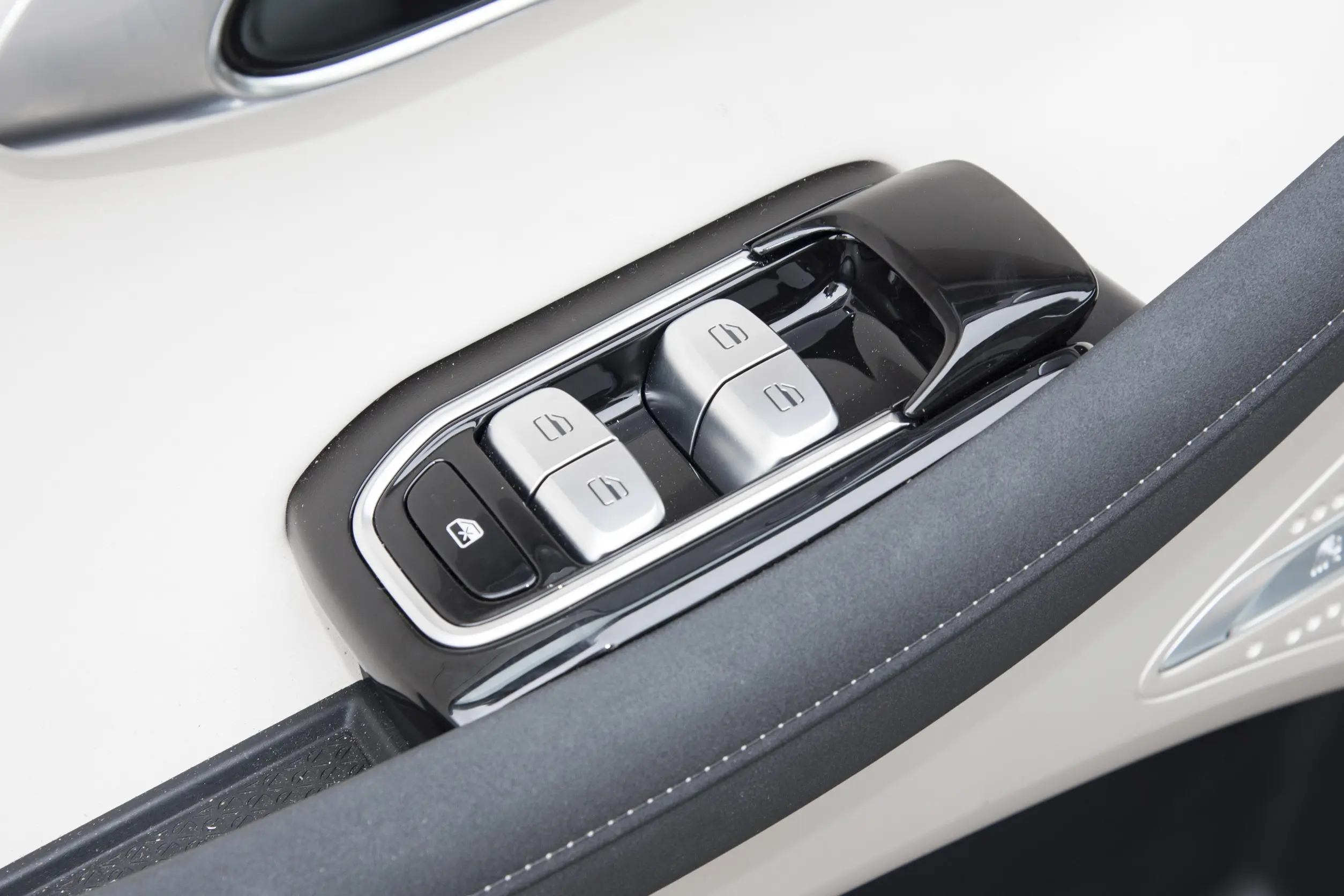 EXEED TXL picture (6)