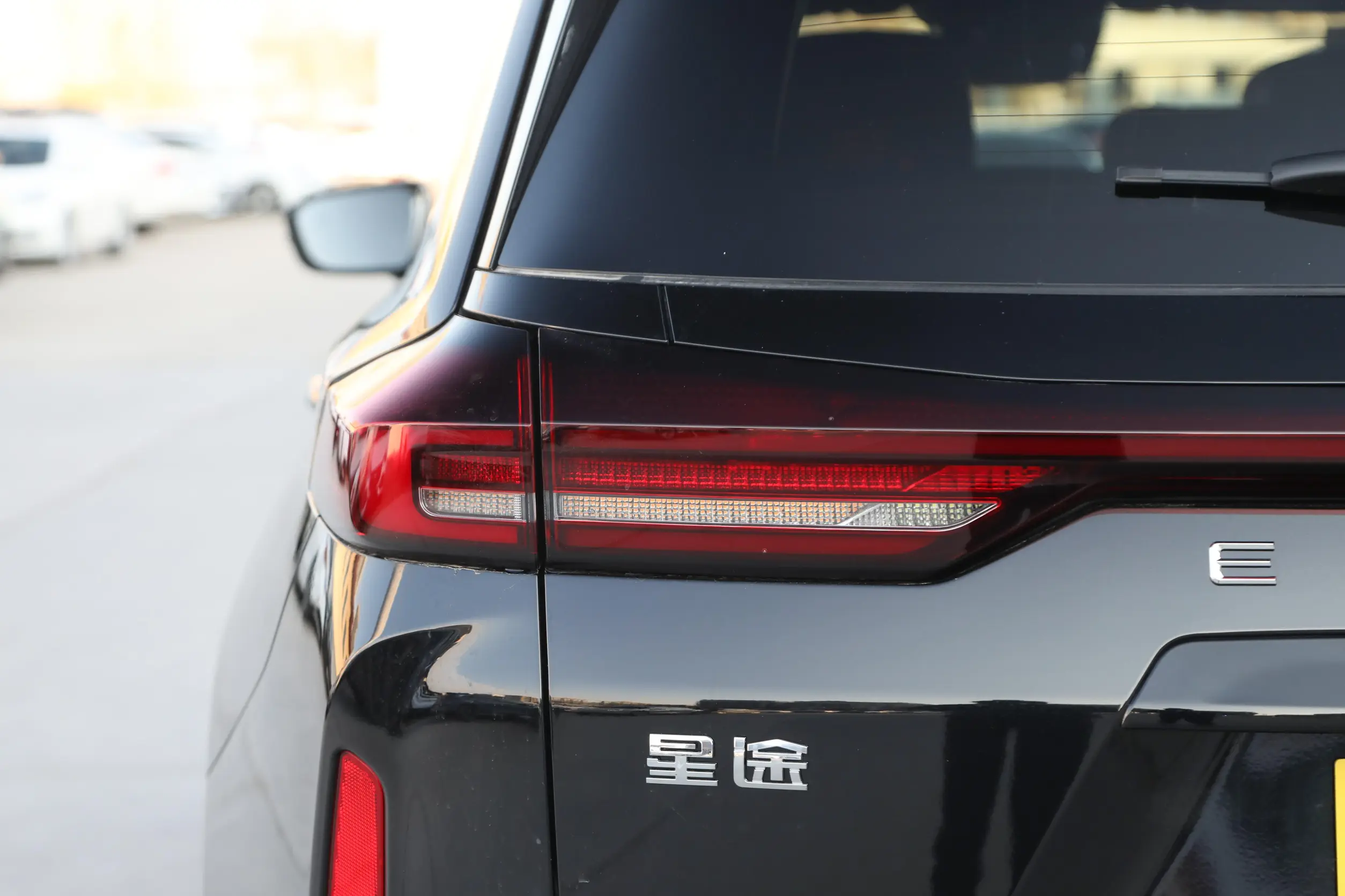 EXEED VX picture (10)