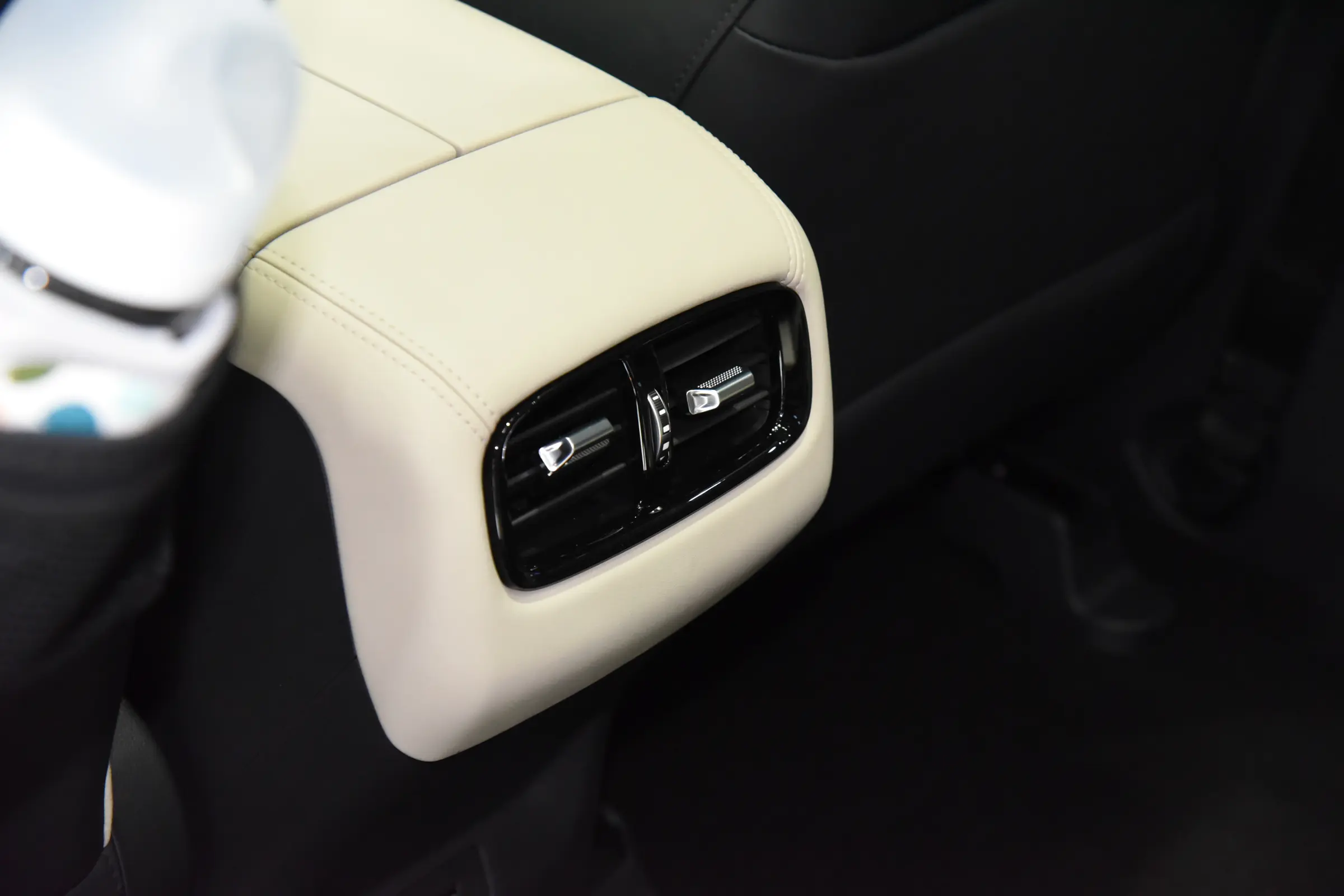 GAC Aion V picture (3)