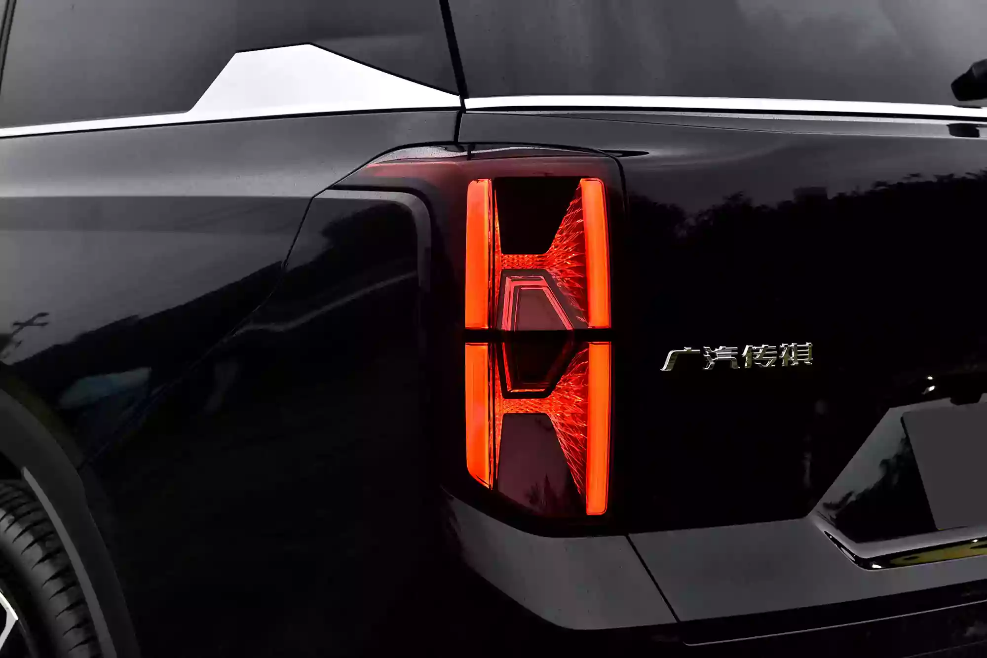 GAC Trumpchi GS8 picture (1)