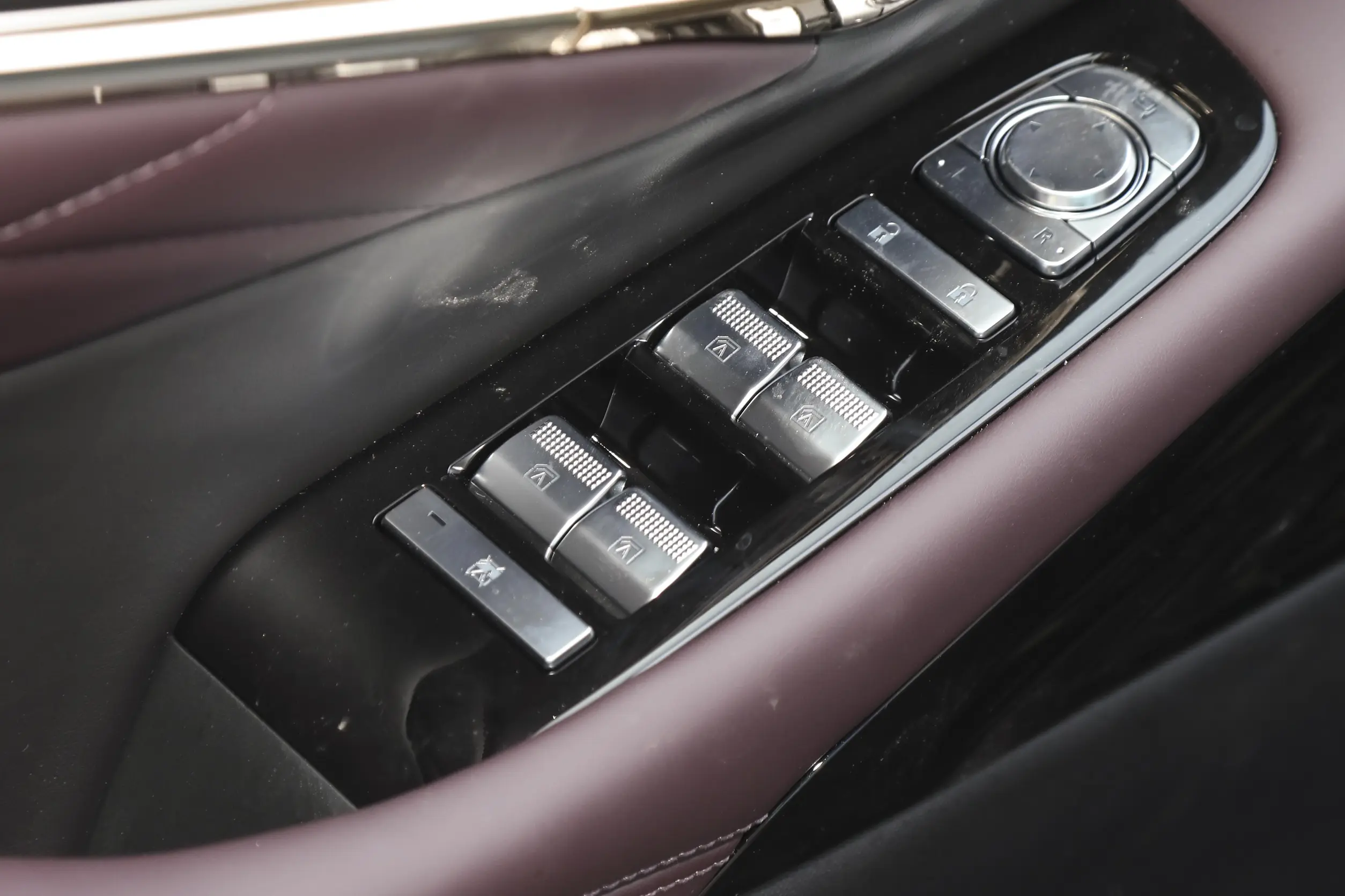 GAC Trumpchi M8 picture (1)