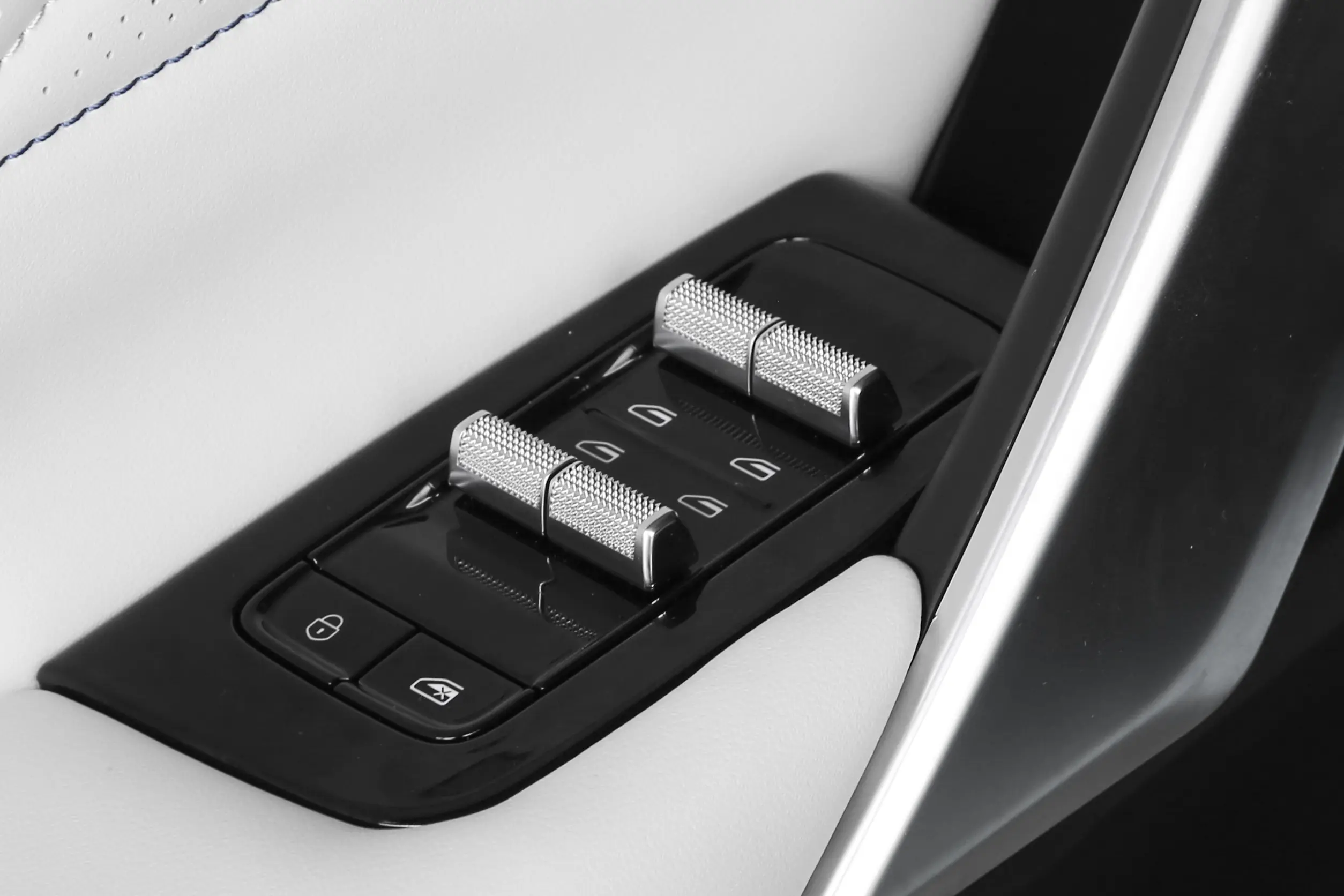 Geely Boyue L picture (4)