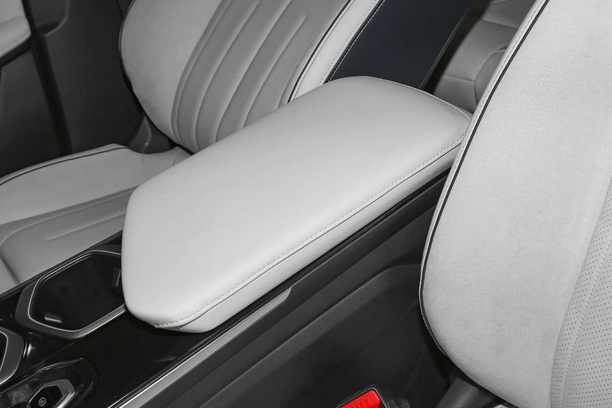 Geely Boyue L picture (6)