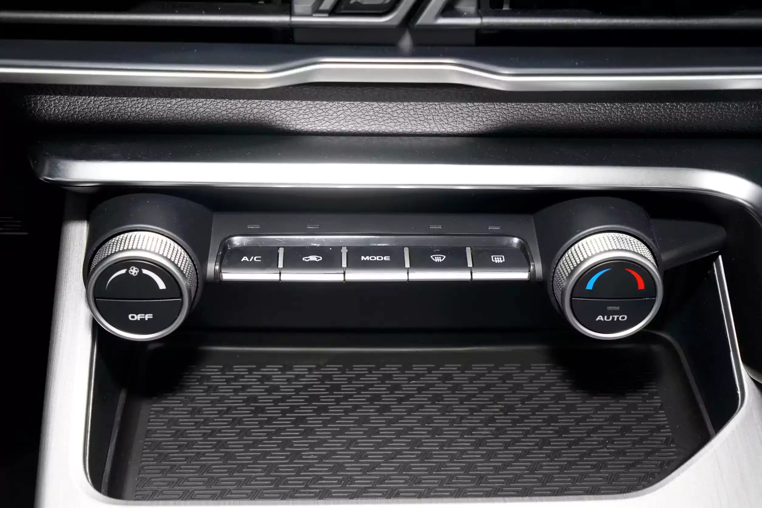 Geely Coolray picture 2023 (18)