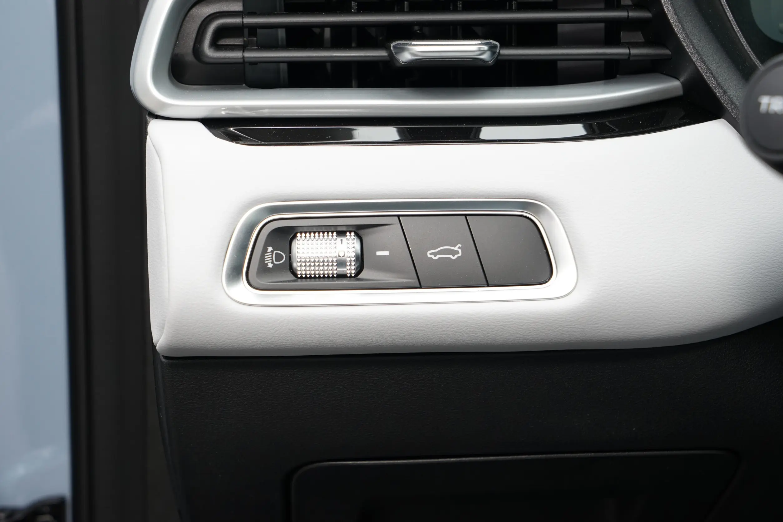 Geely Emgrand picture (4)