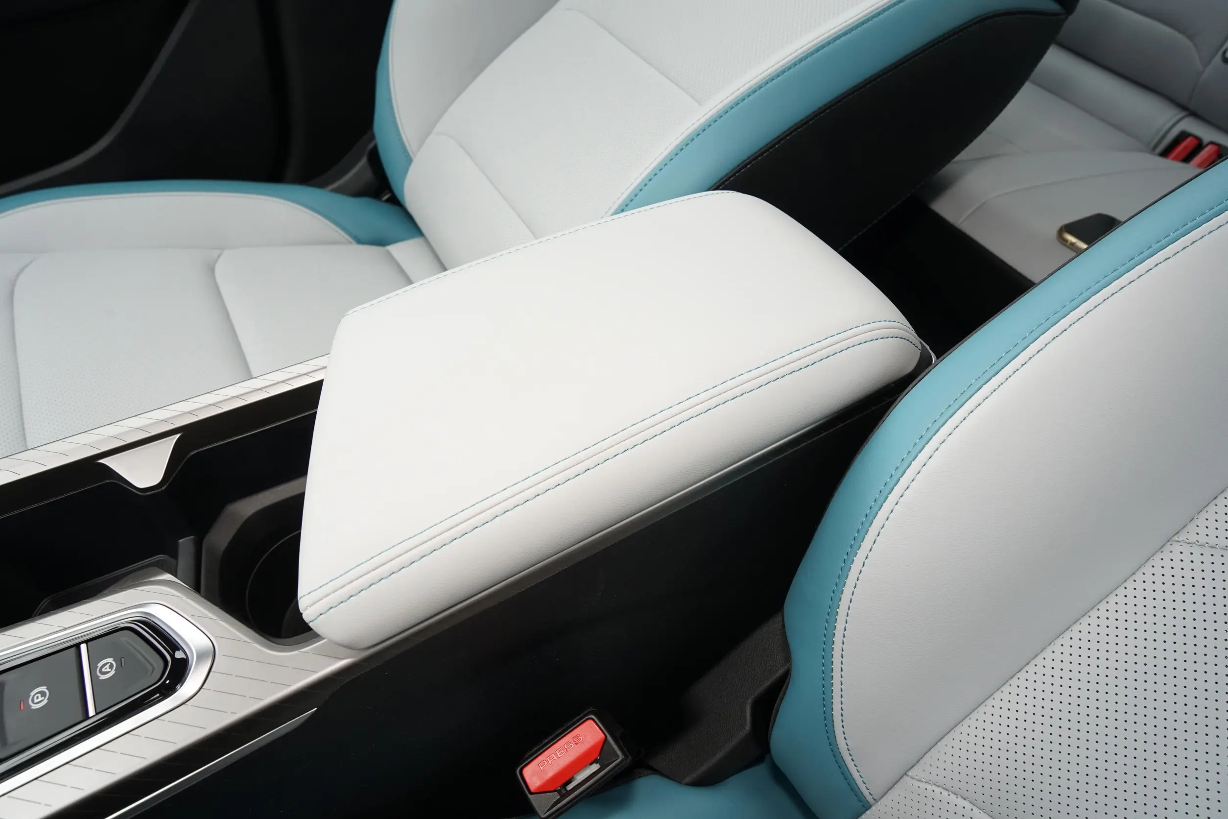 Geely Emgrand picture (9)