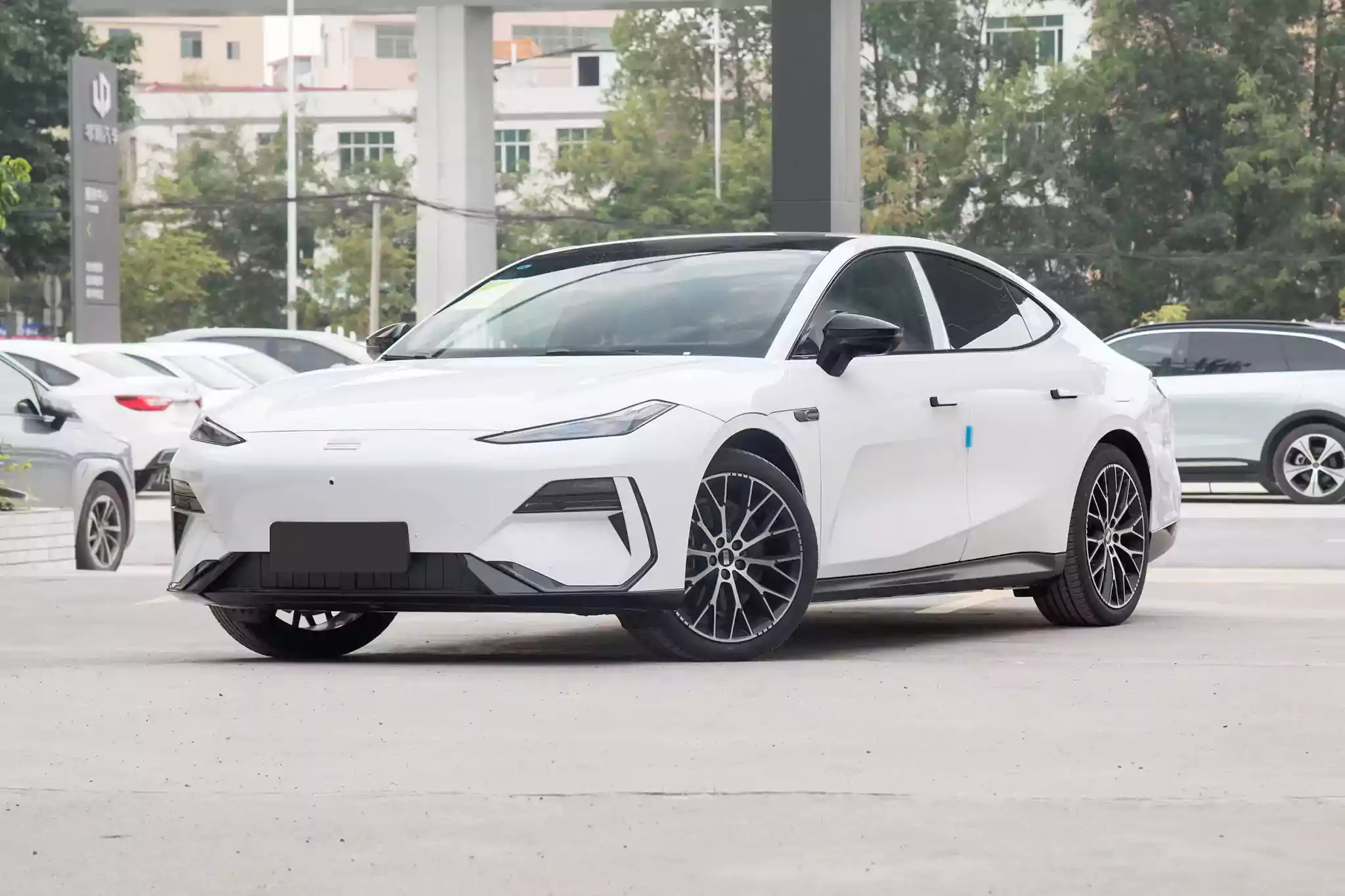 Geely Galaxy E8 picture (10)