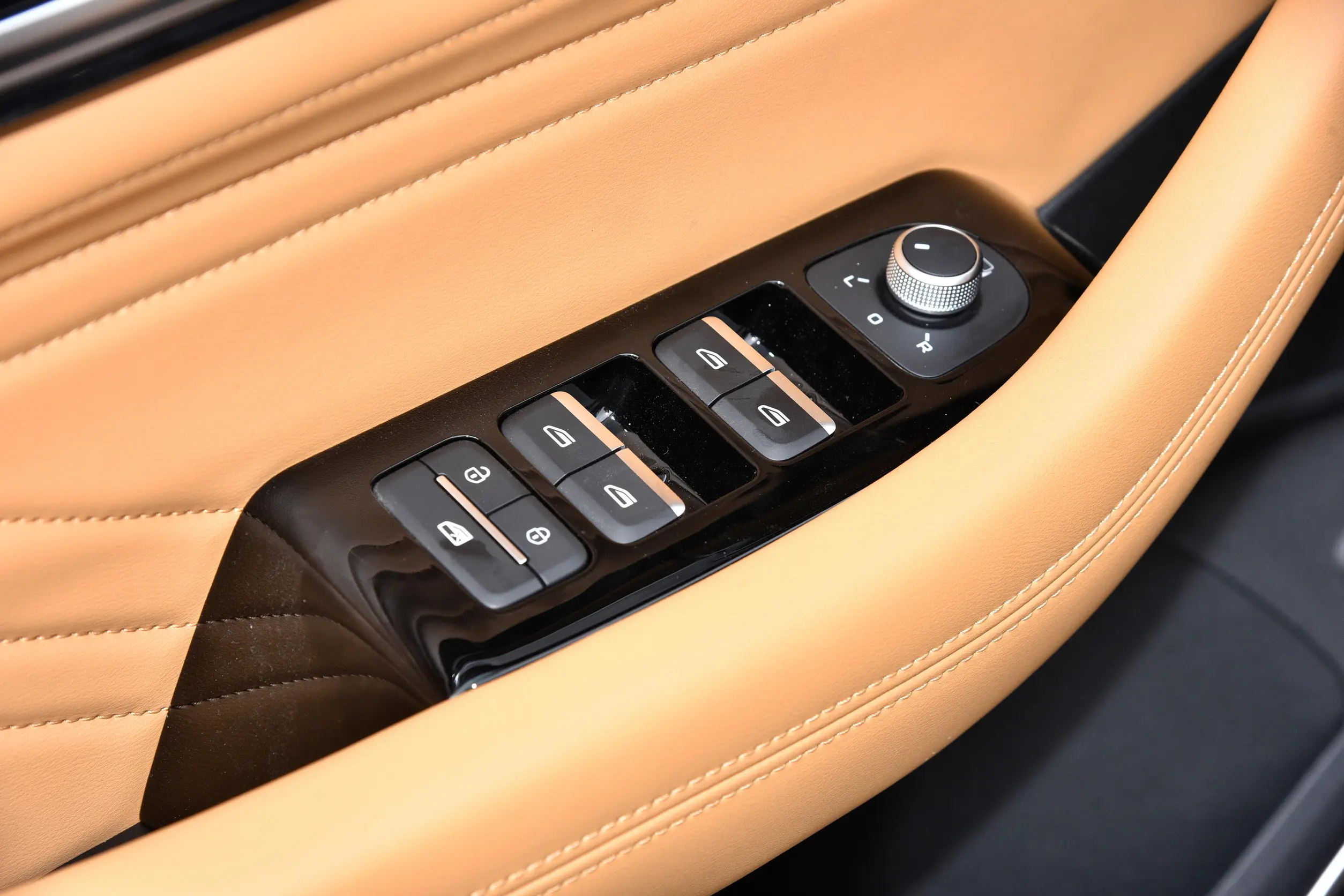 Geely Monjaro Zhiqing picture (3)