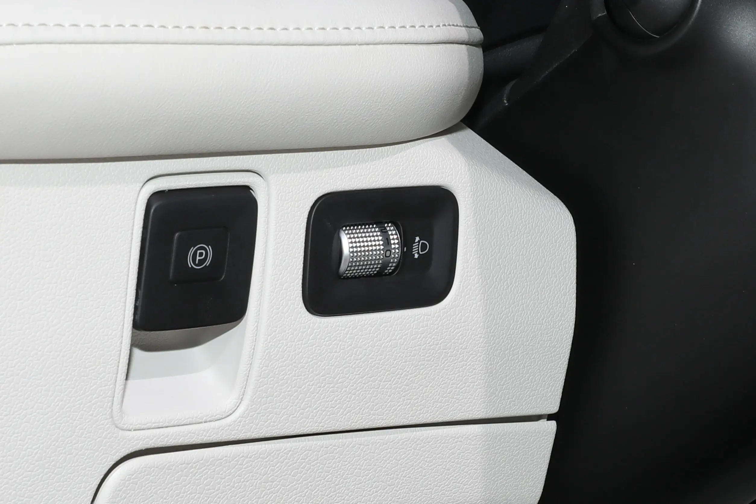 Geely Preface L picture (6)