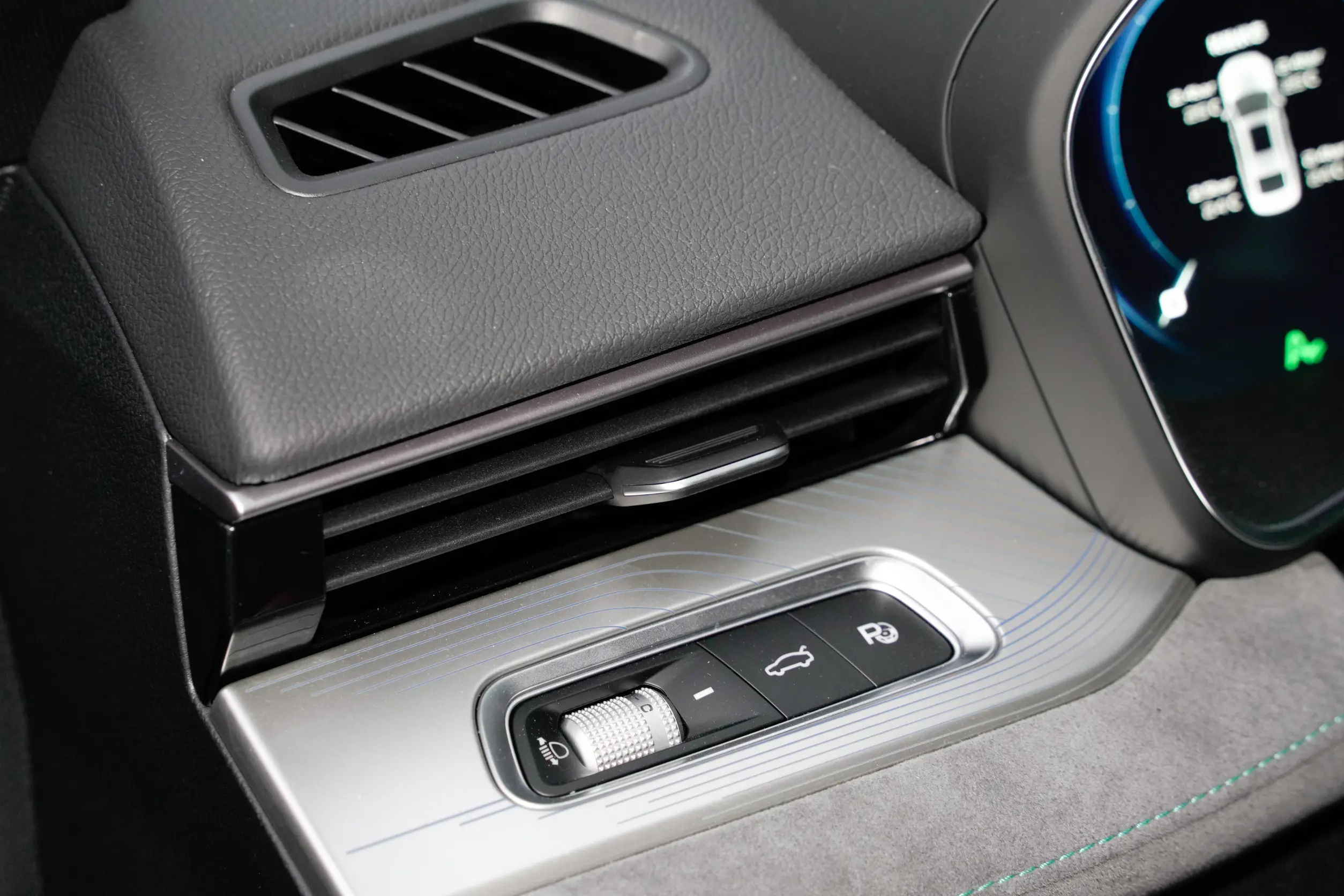 Geely Preface picture (13)