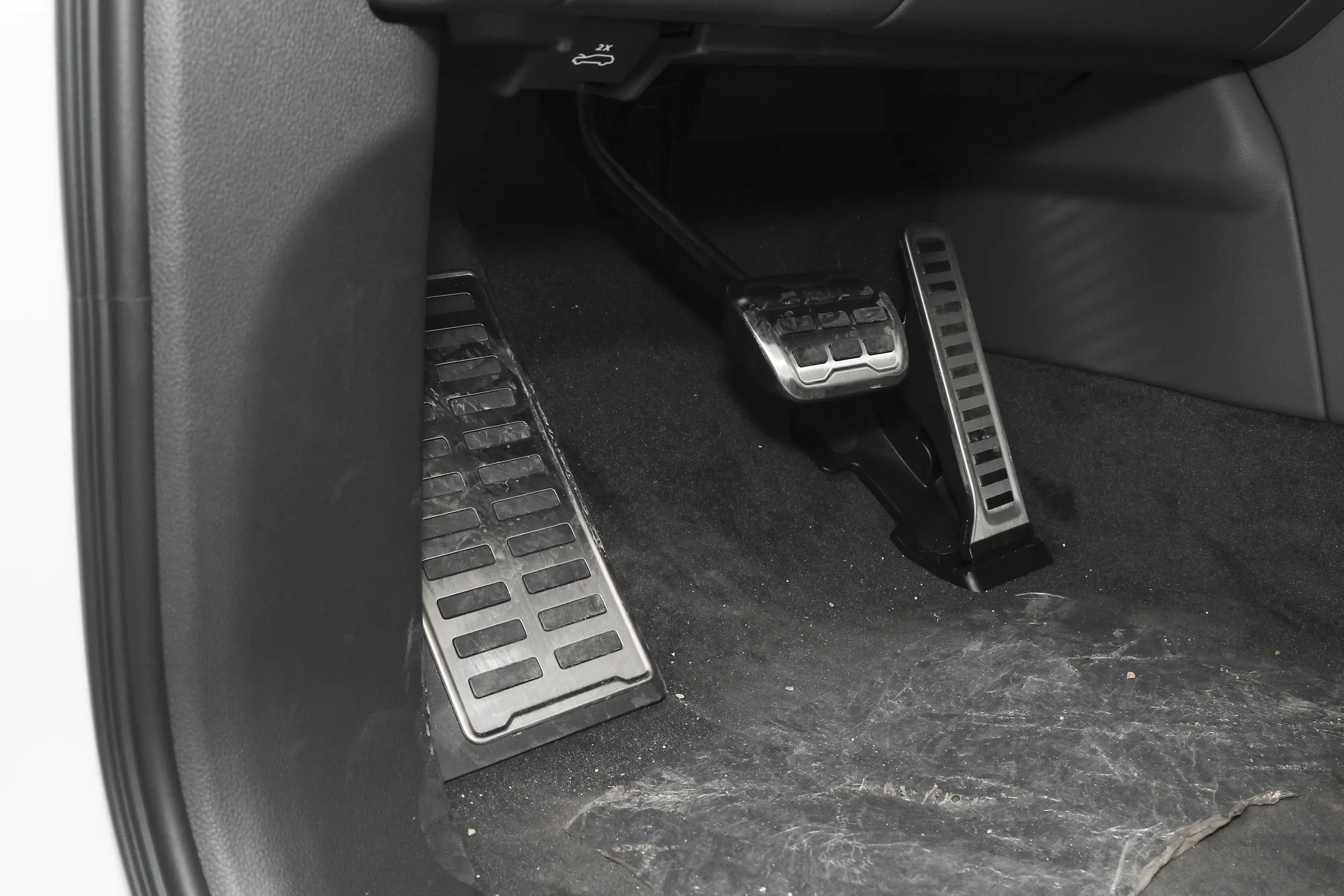 Hongqi E-HS9 picture (8)