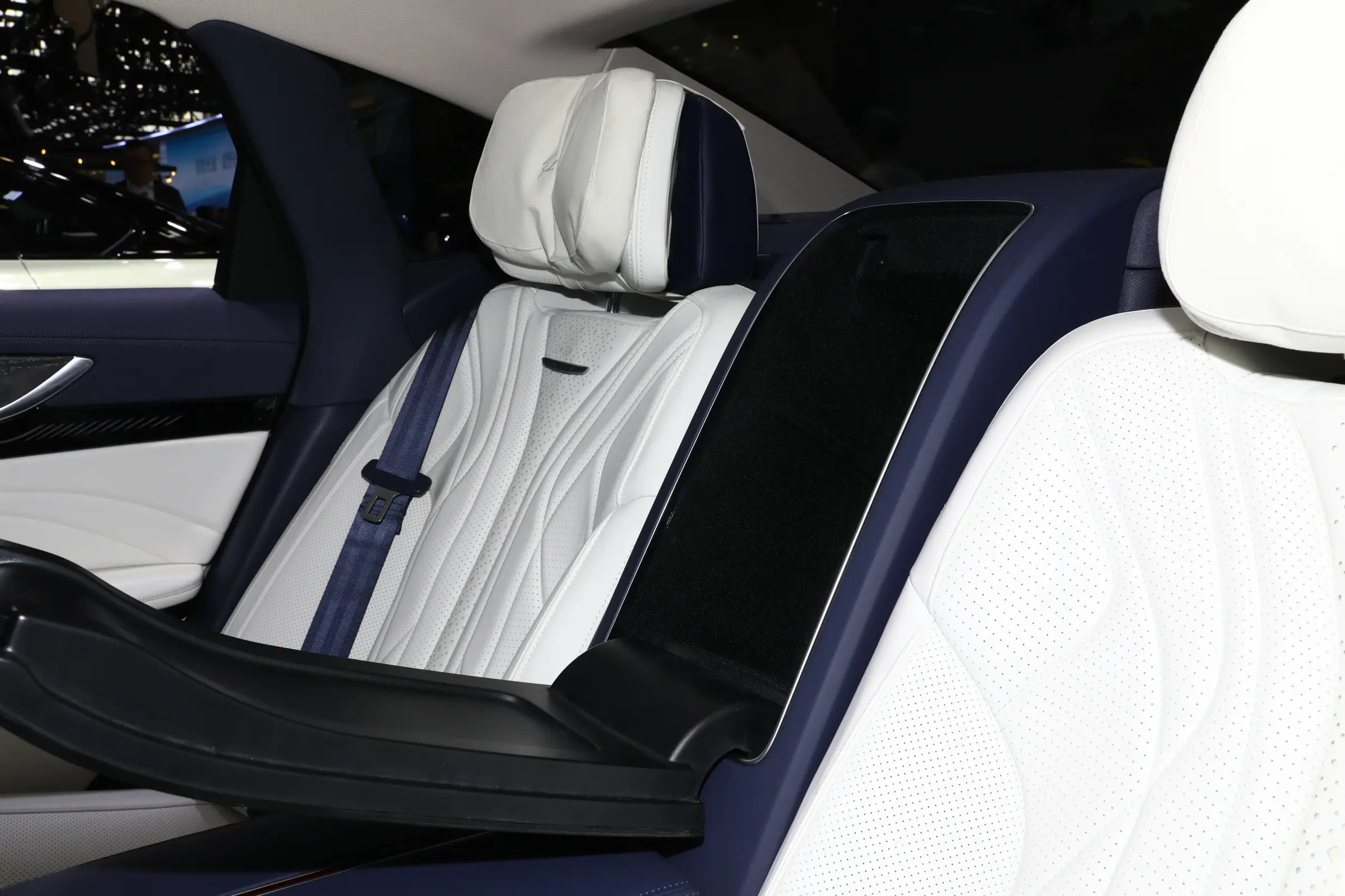 Hongqi H9 picture (8)