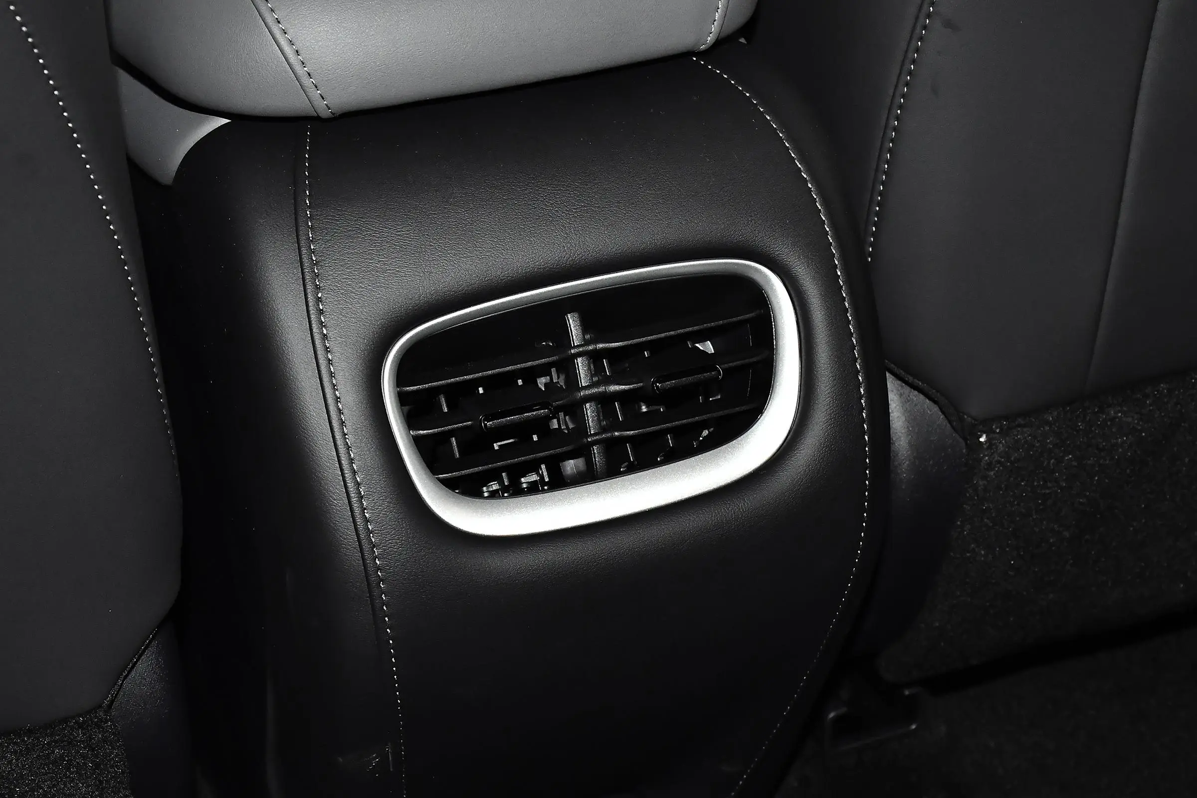 IM Motors LS6 picture (10)