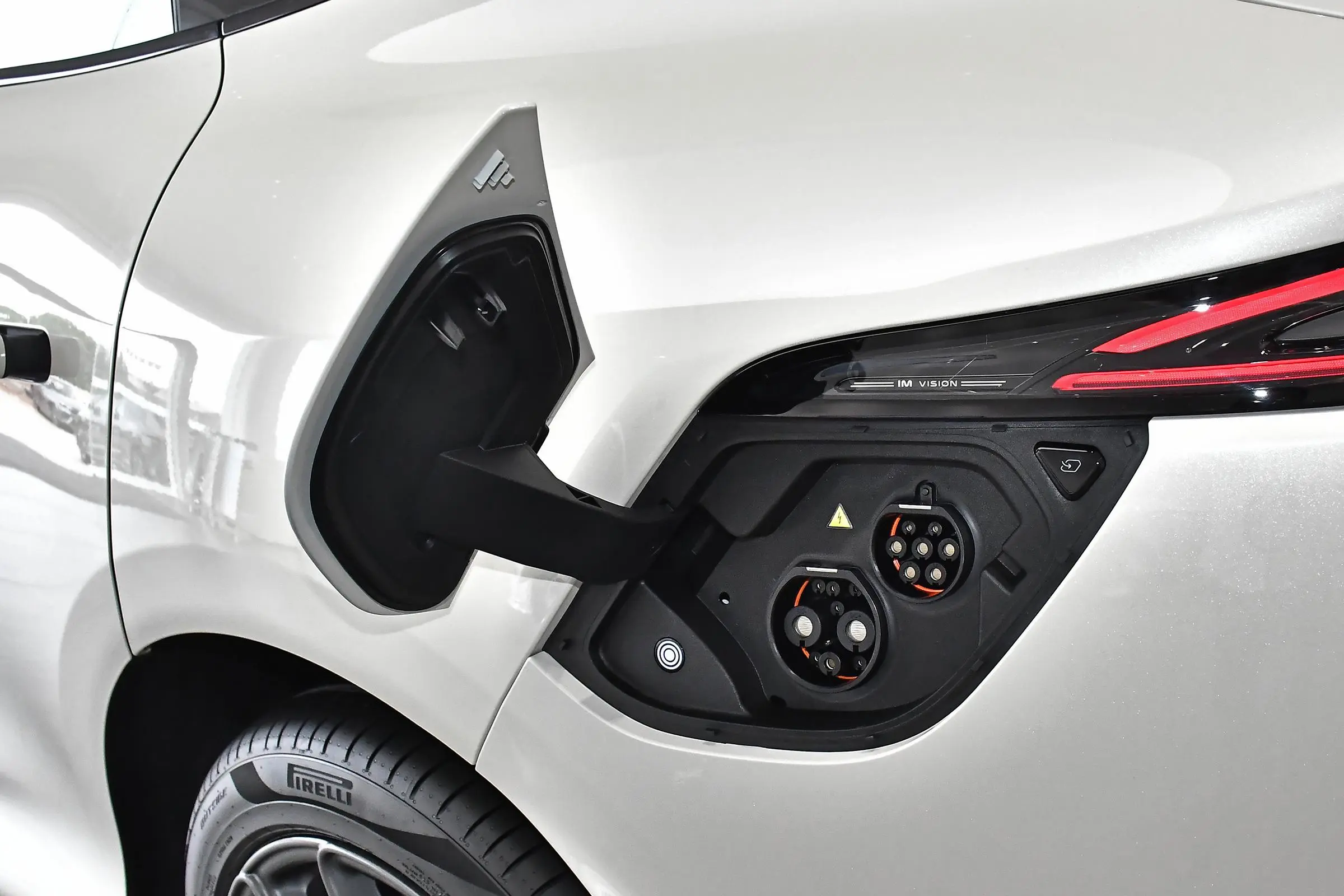 IM Motors LS6 picture (2)