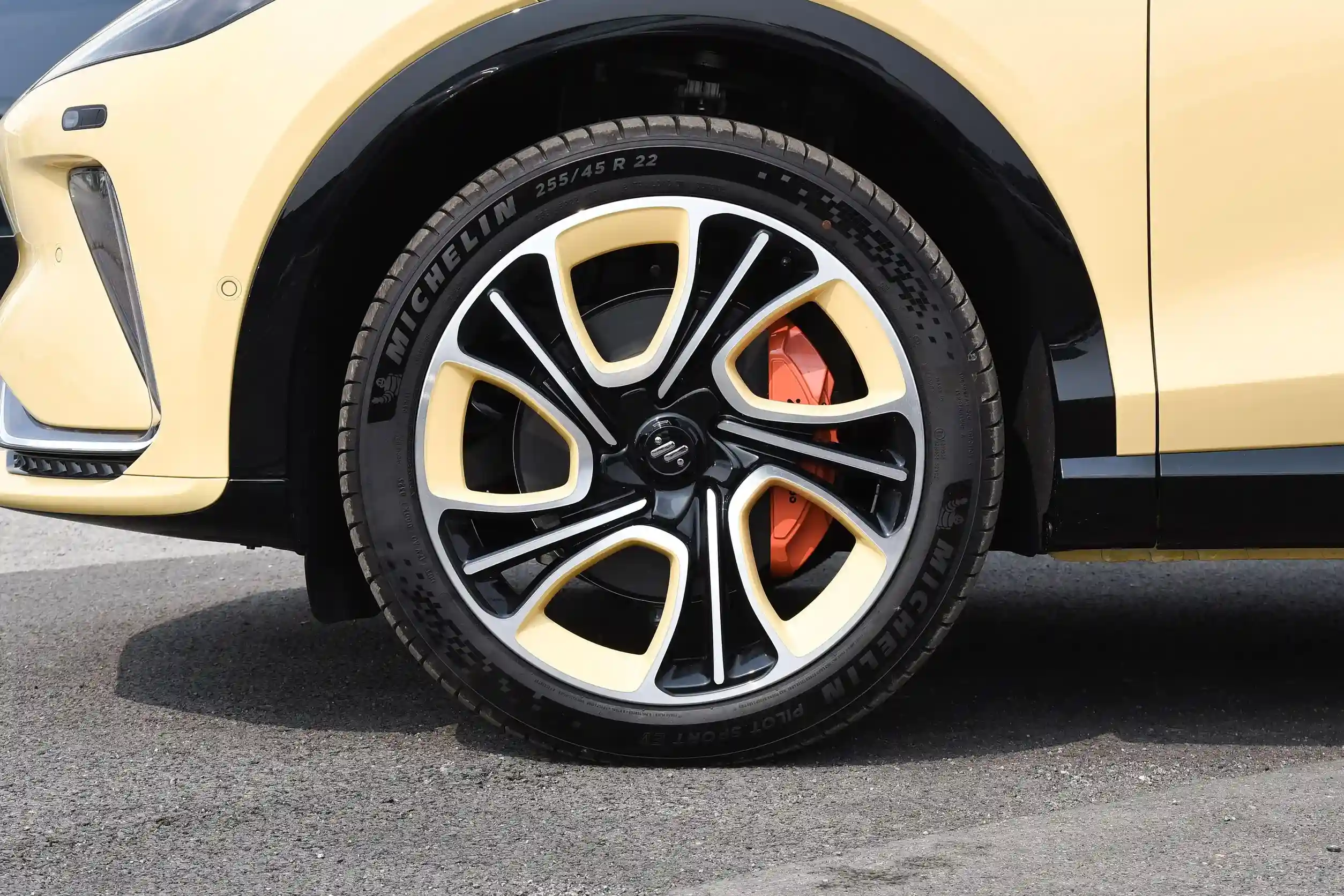 IM Motors LS7 picture (8)