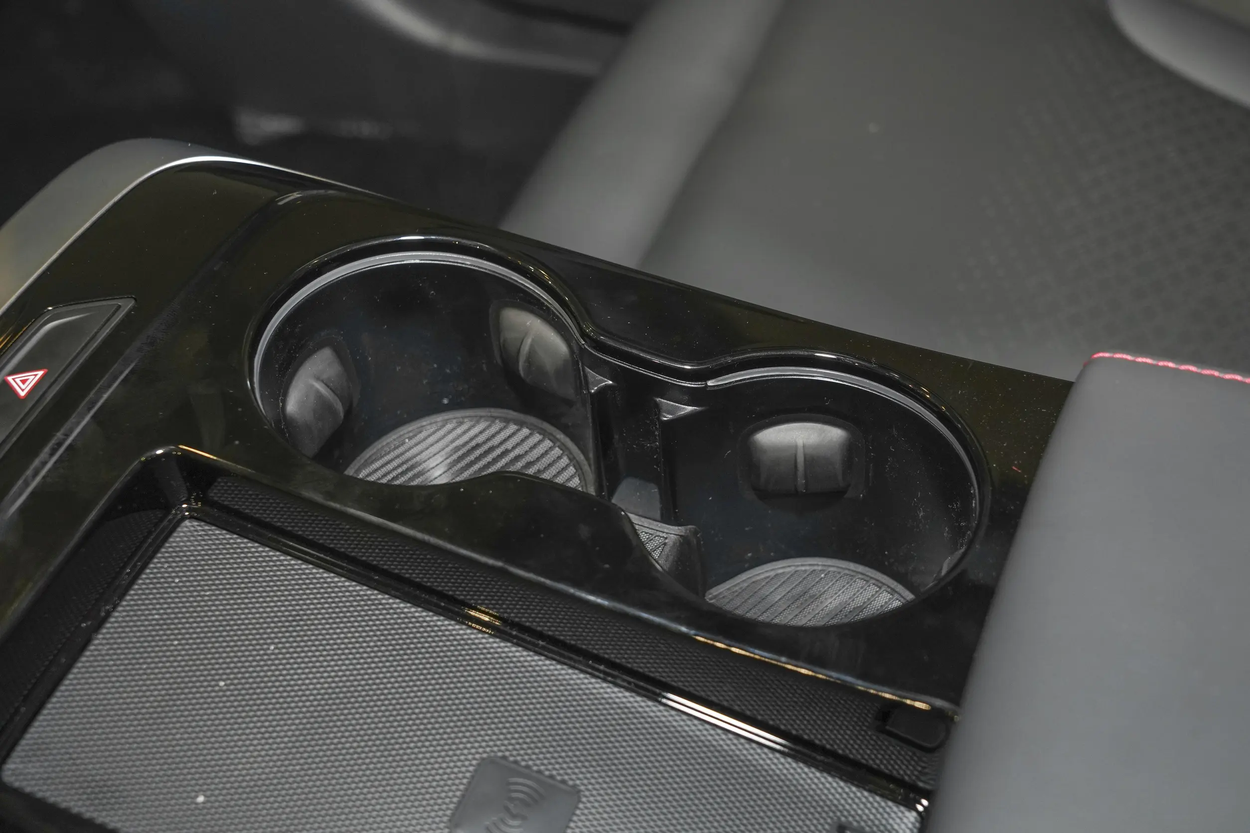 Jetour Dashing i-DM picture (1)