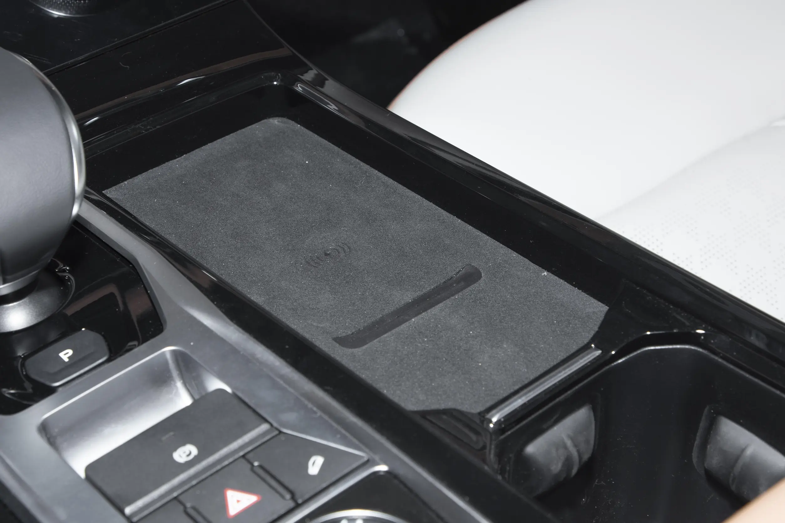 Jetour X70 C-DM picture (11)