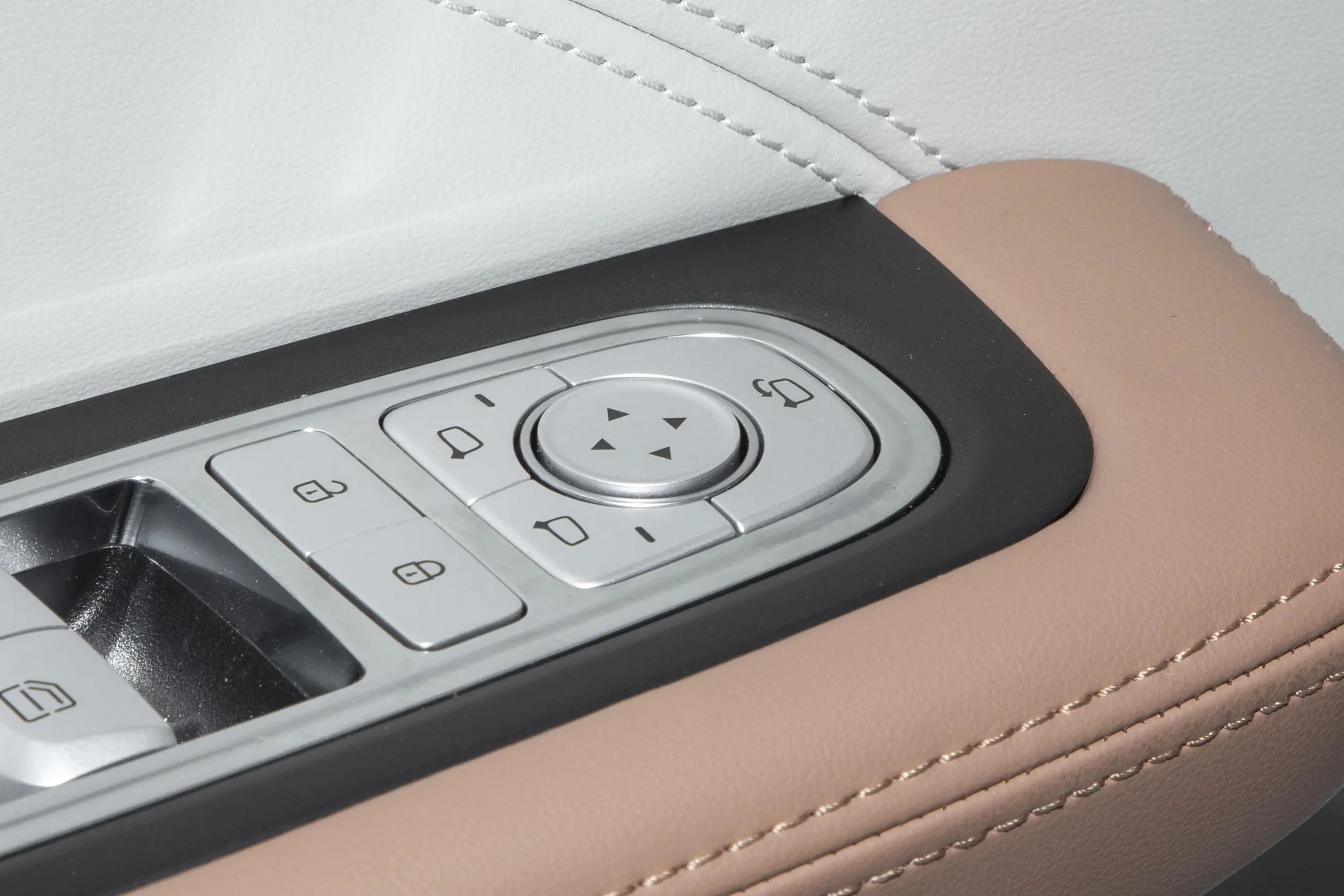 Jetour X70 C-DM picture (7)