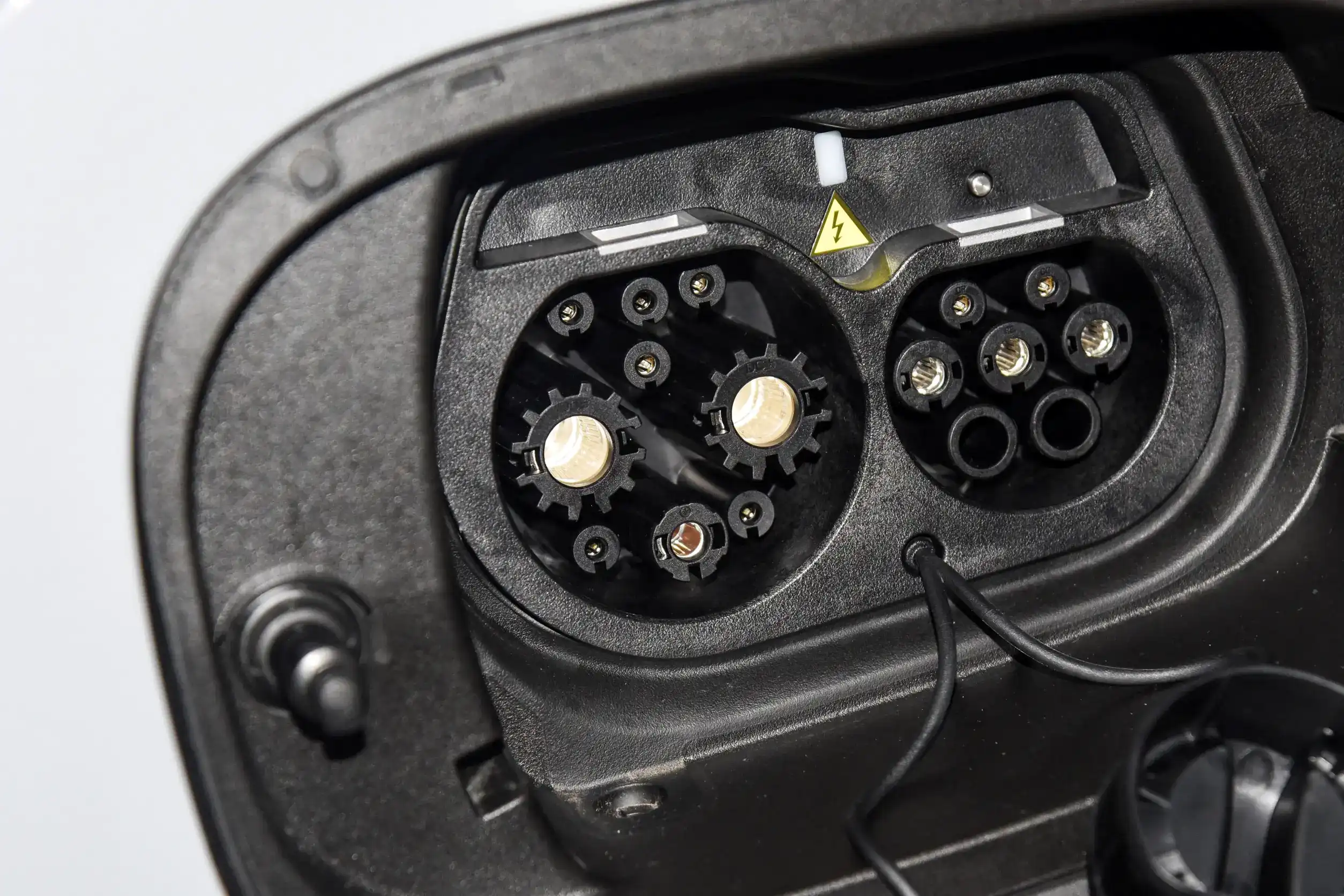 Lynk & Co 06 EM-P picture (2)