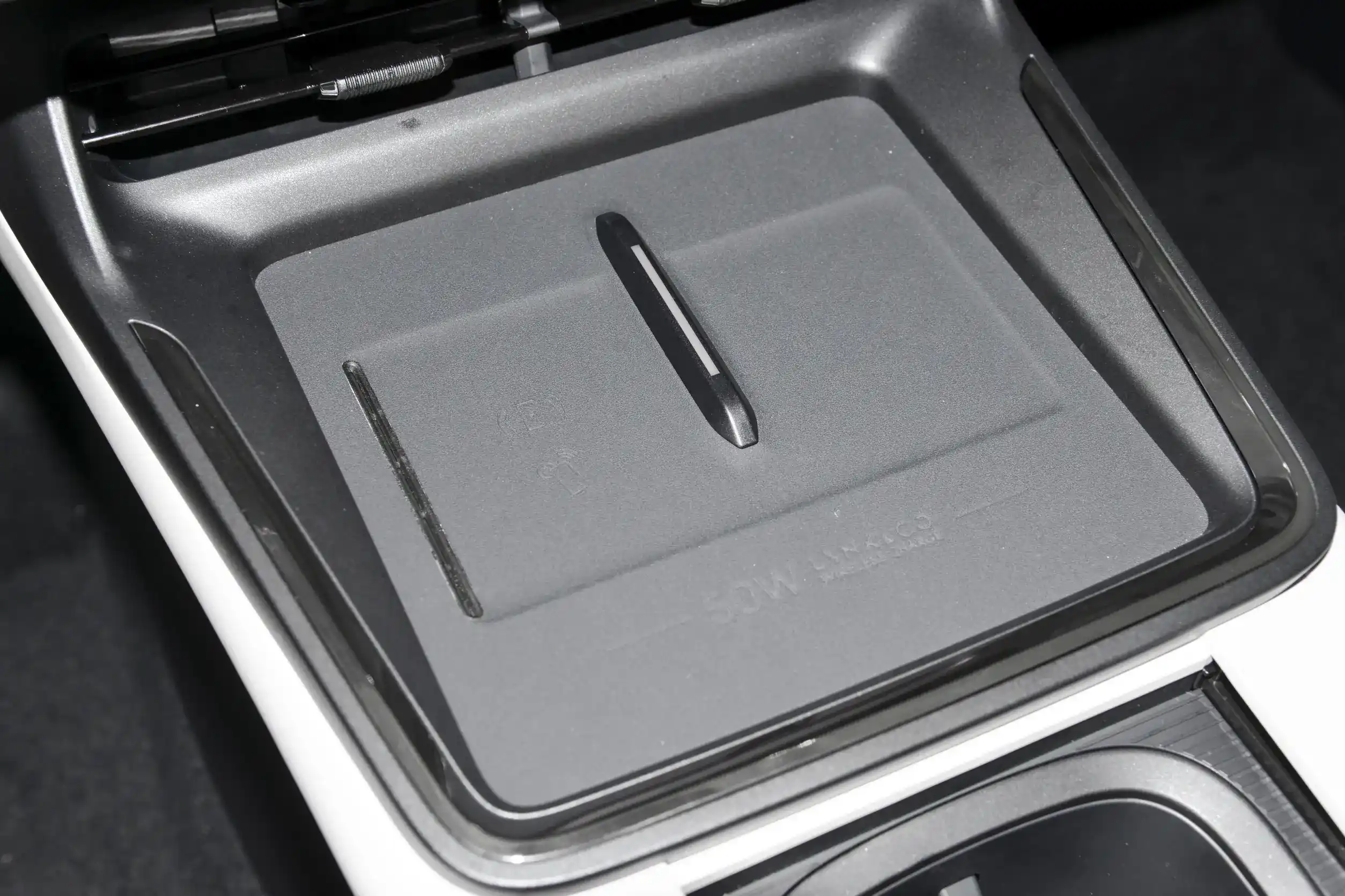 Lynk & Co 07 EM-P picture (4)